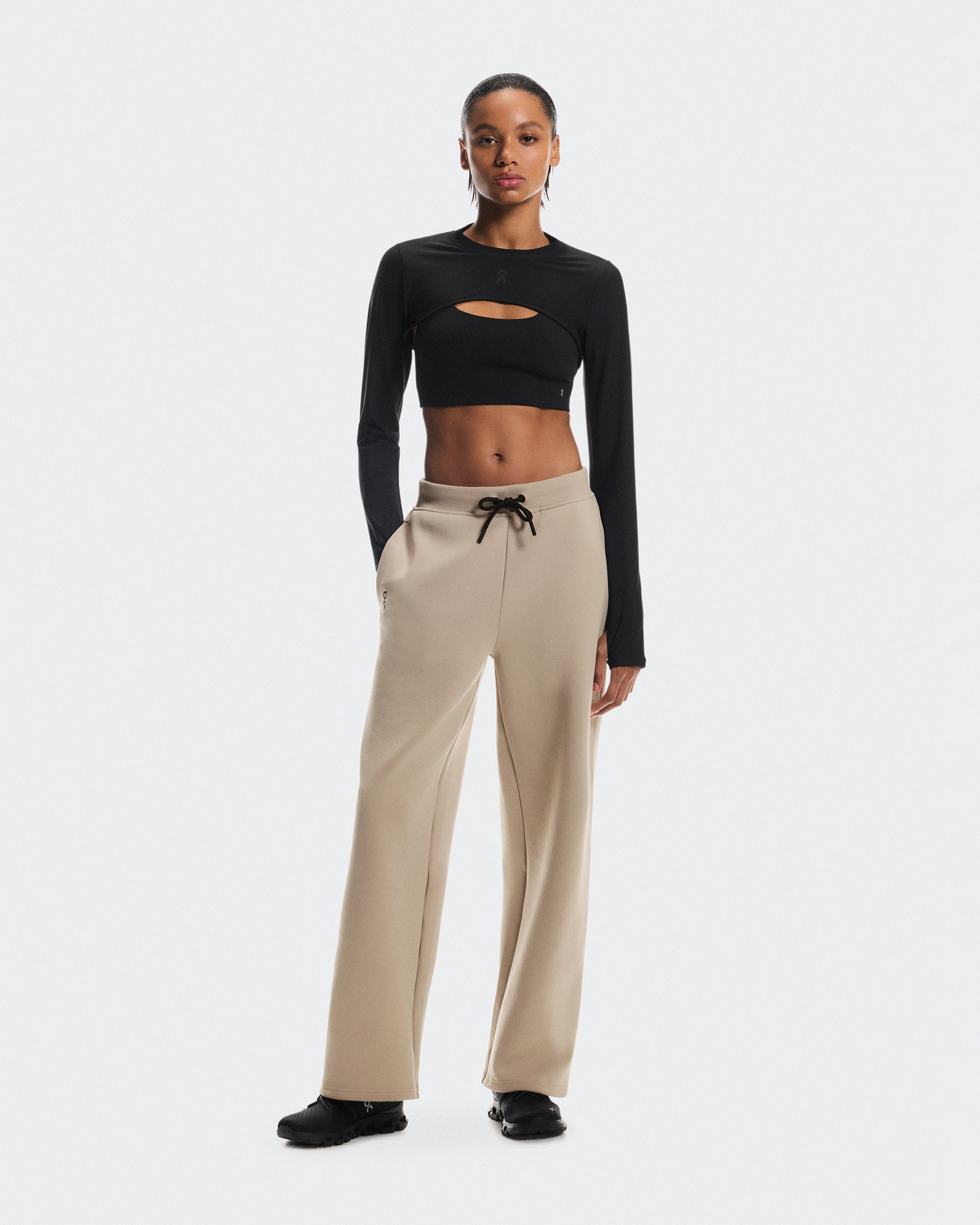 On Focus Tech Sweatpants Desert Femme Pantalons