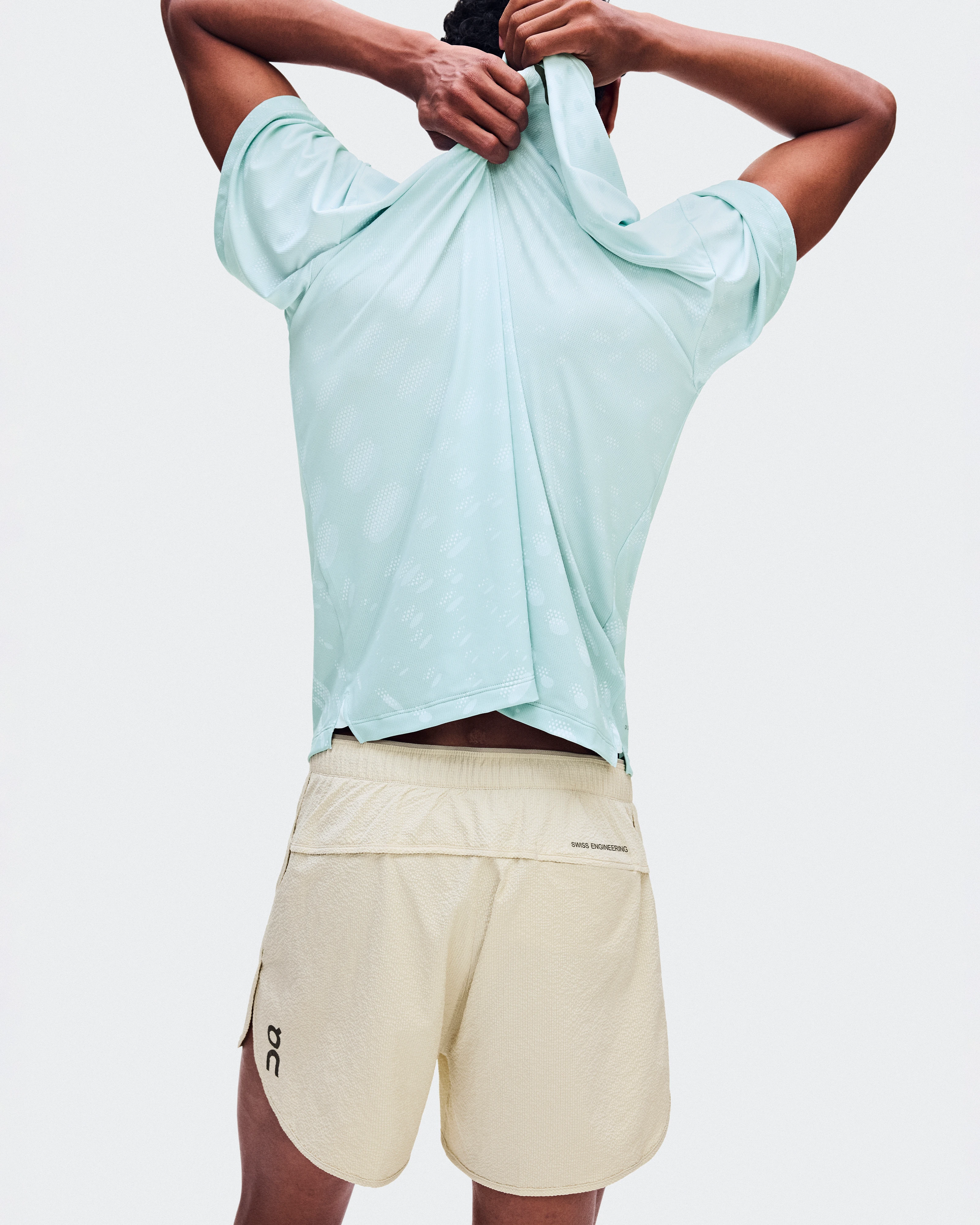 On Performance Volt Shorts Hare Homme Shorts