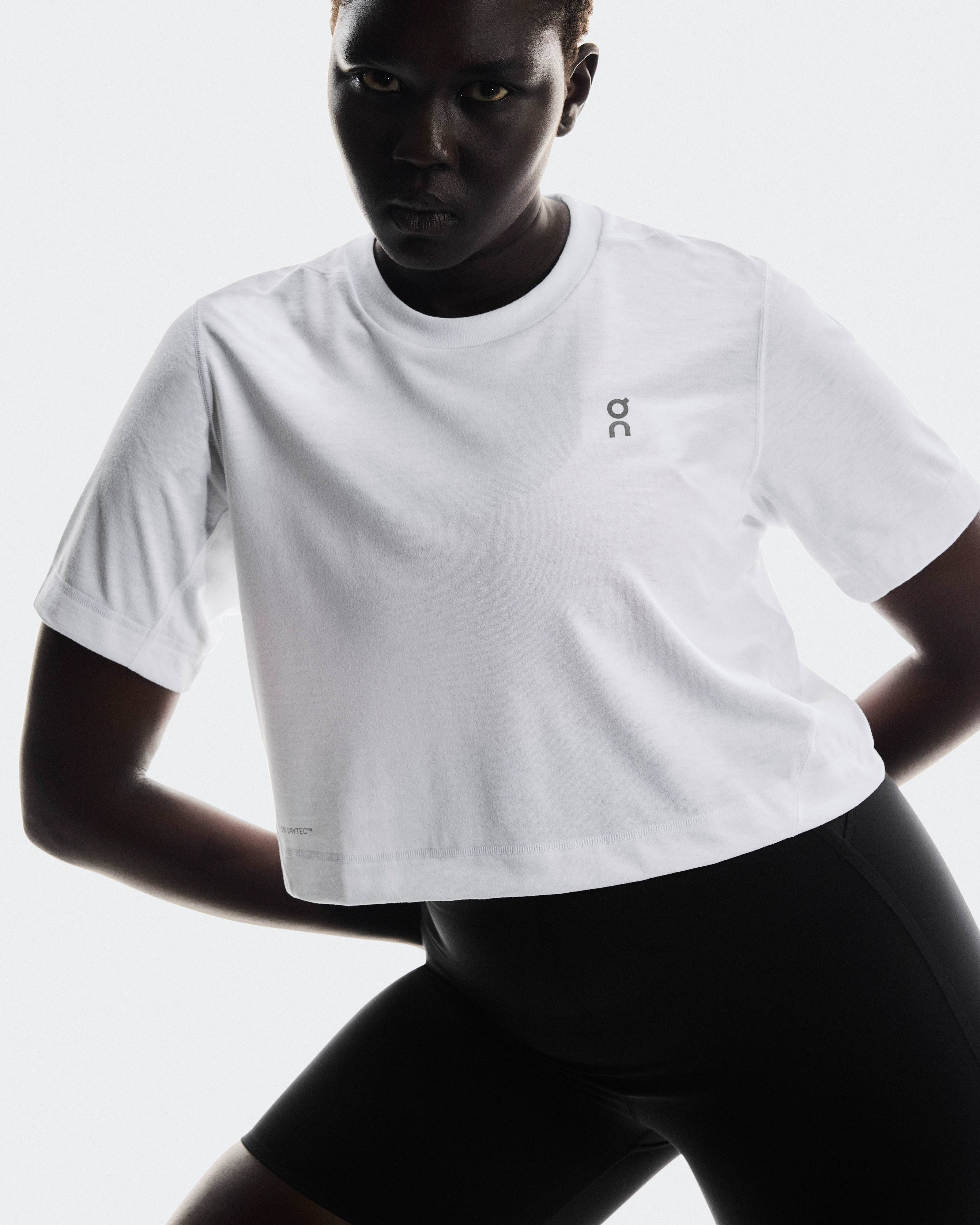 On Train-T Crop White Femme Hauts et t-shirts