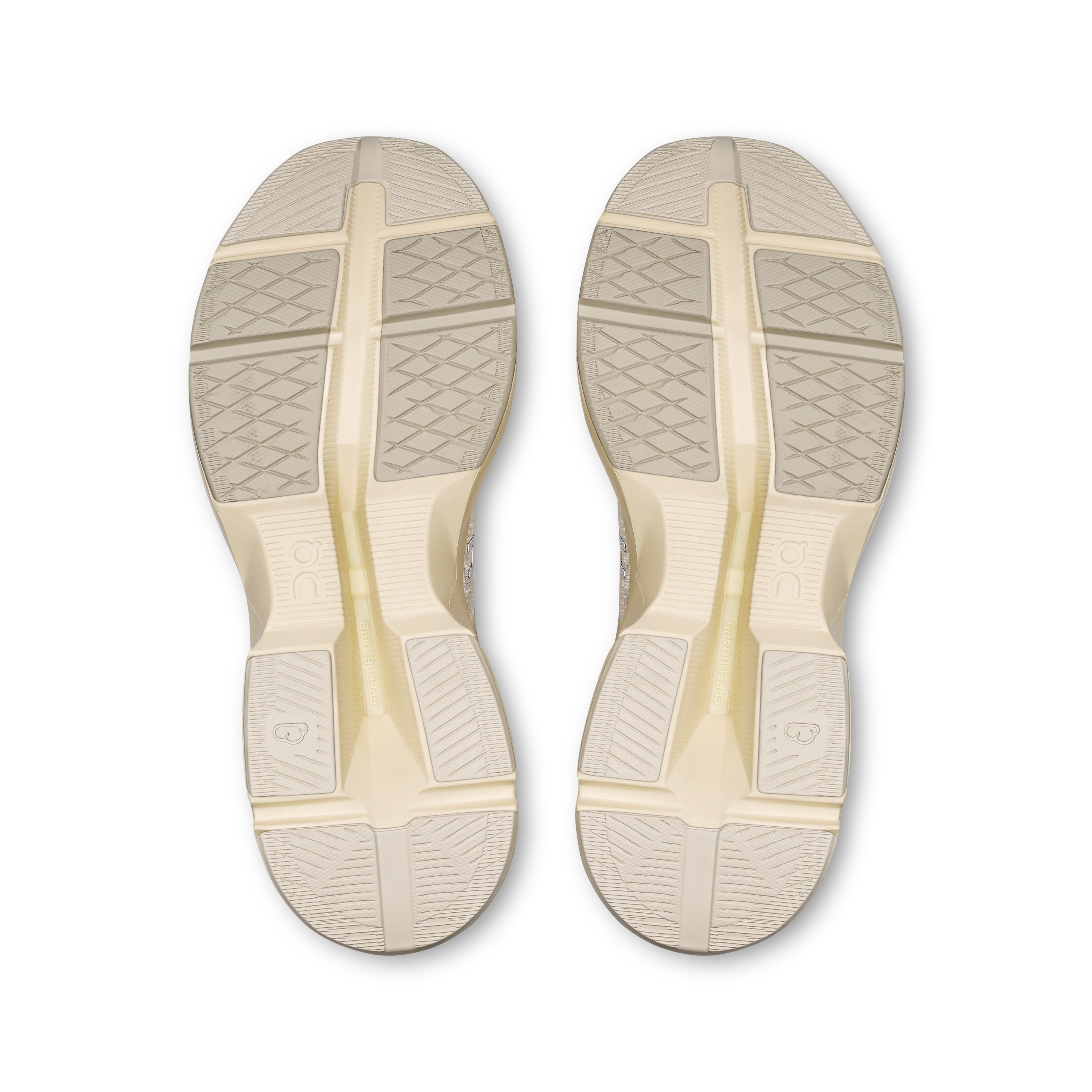 On Cloudpulse Ivory & Tumeric Femme training_shoes Chaussures