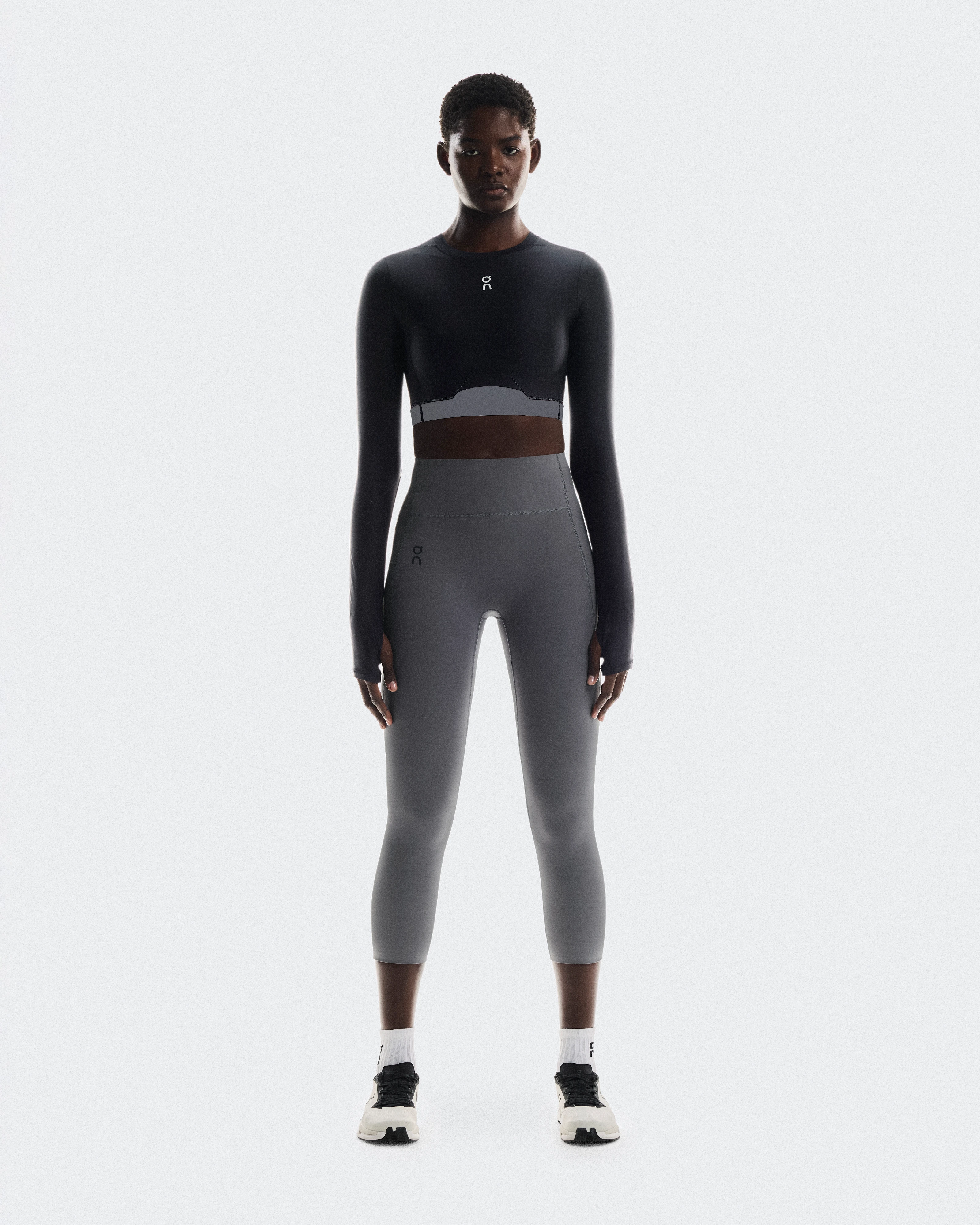 On Train Long Sleeve Crop Black Femme Hauts et t-shirts