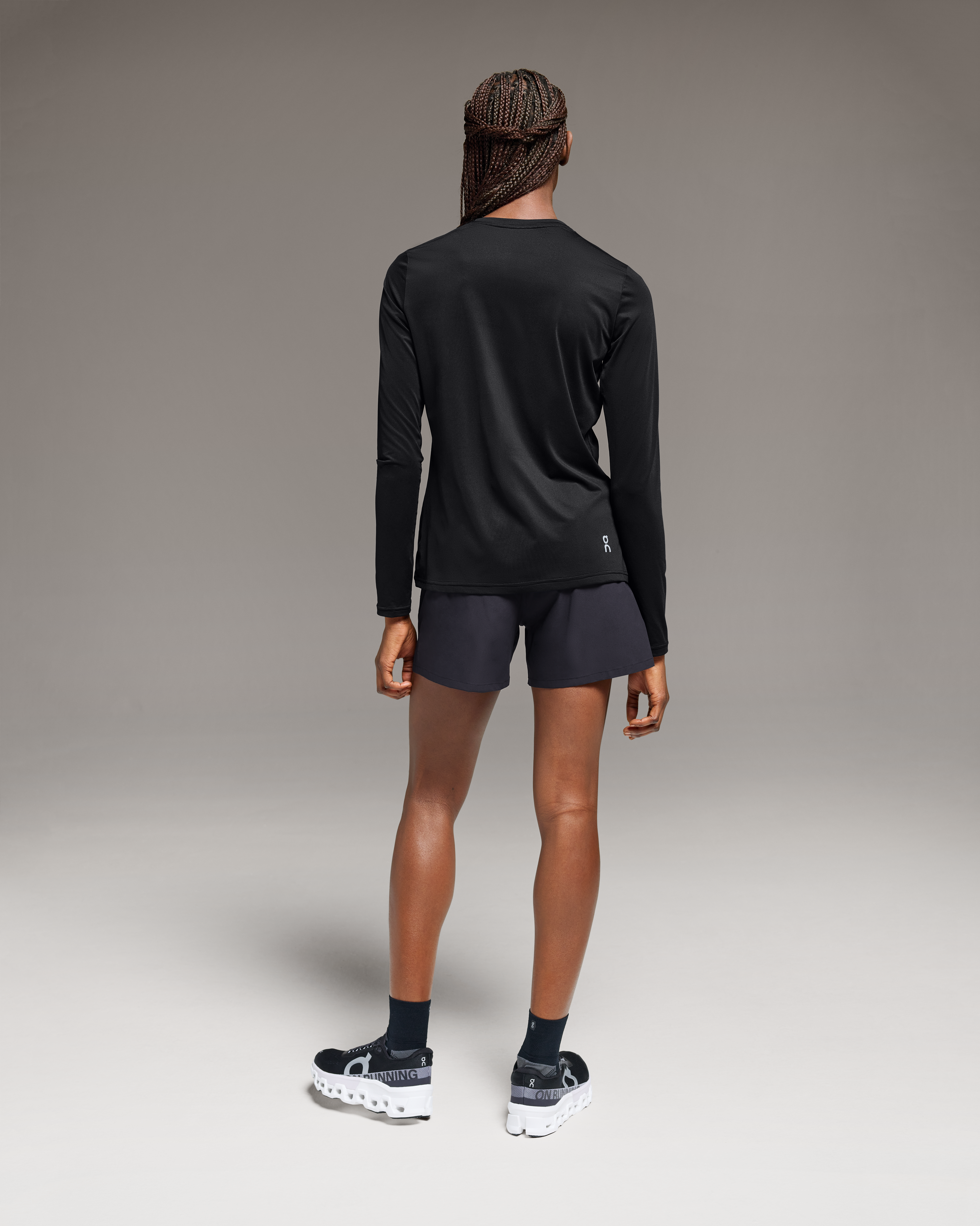 On Core Long-T Black Femme Hauts et t-shirts