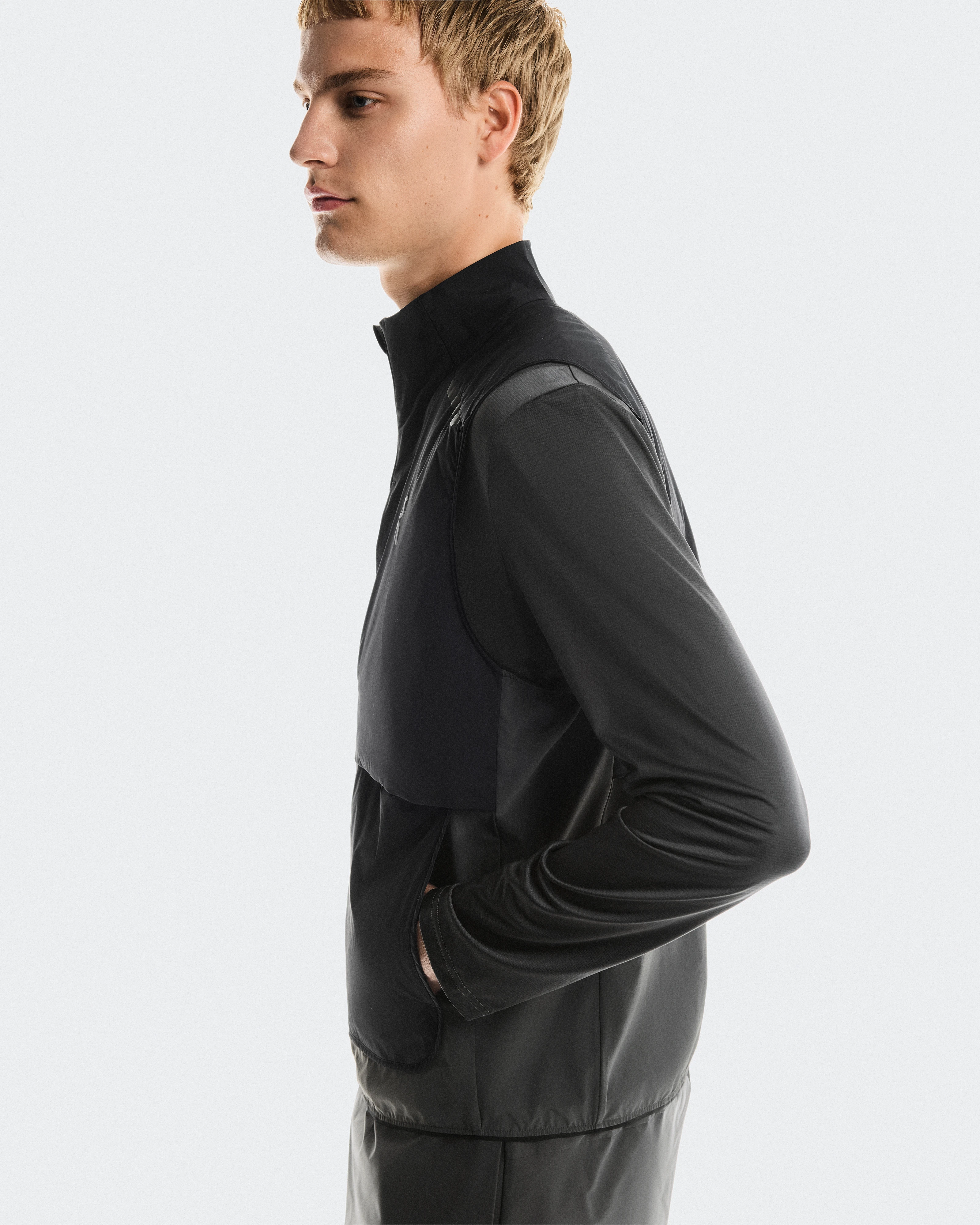 On Weather Vest Black & Eclipse Homme Vestes