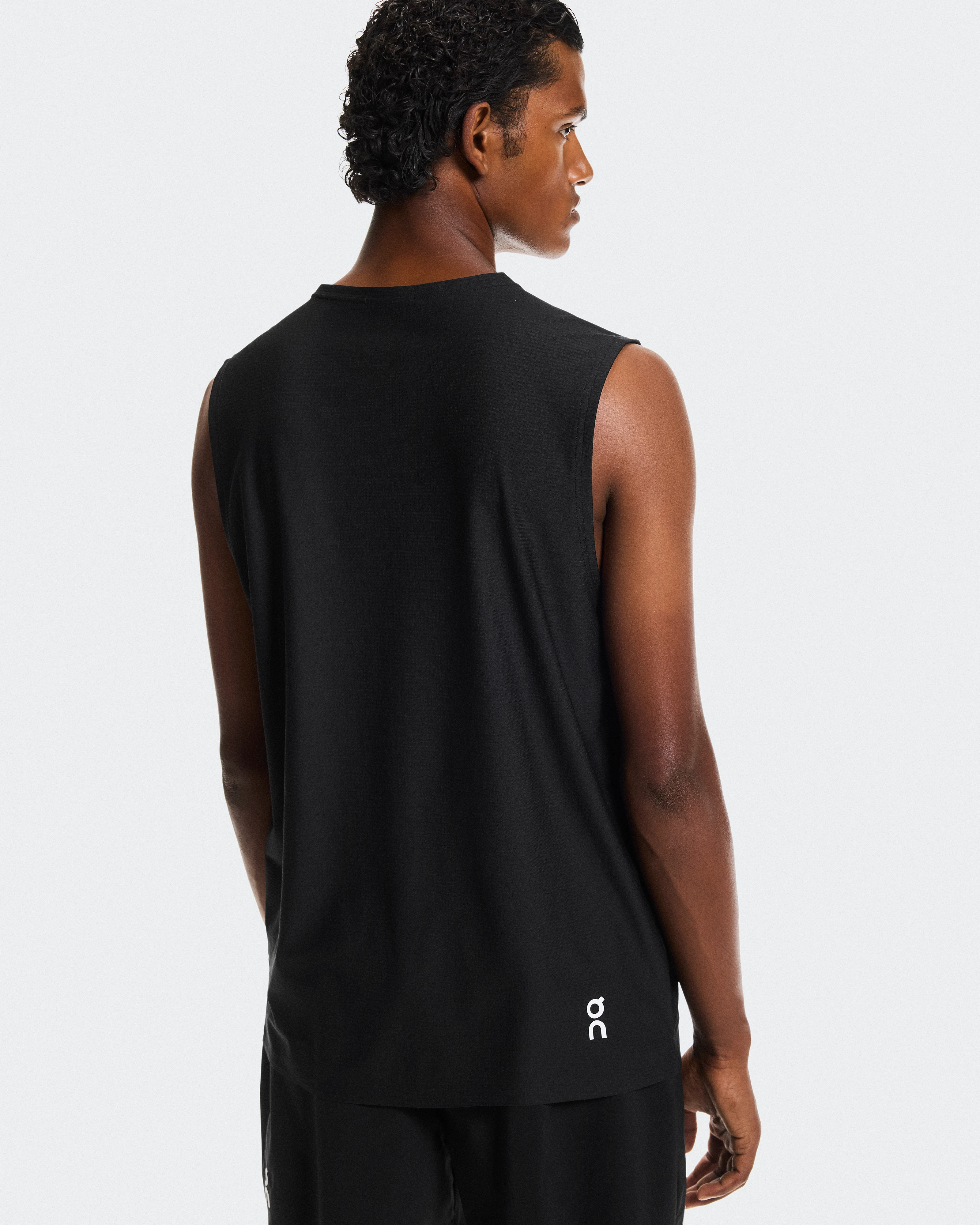 On Court Tank Black Homme Hauts et t-shirts