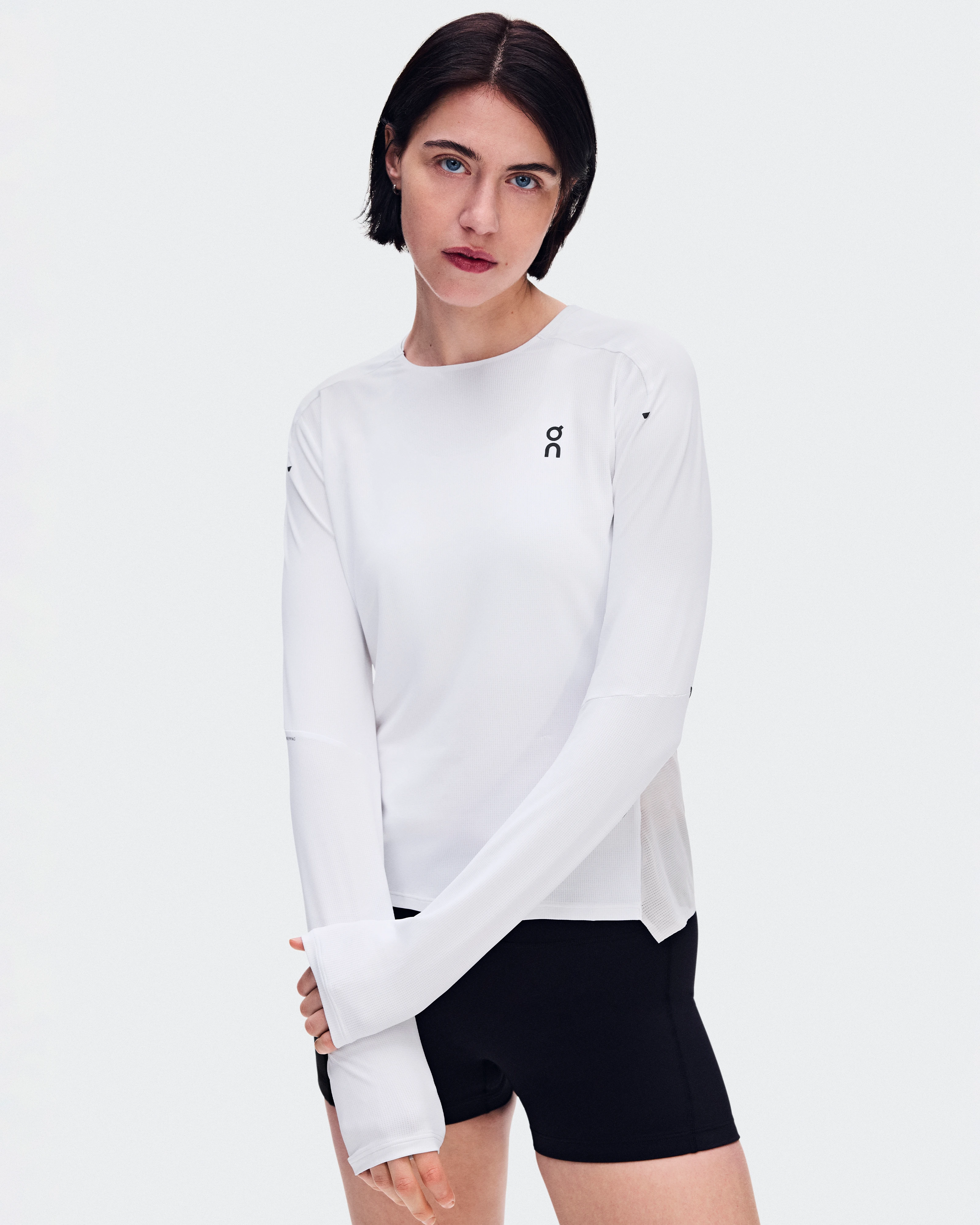 On Performance Long-T White & Silver Femme Hauts et t-shirts