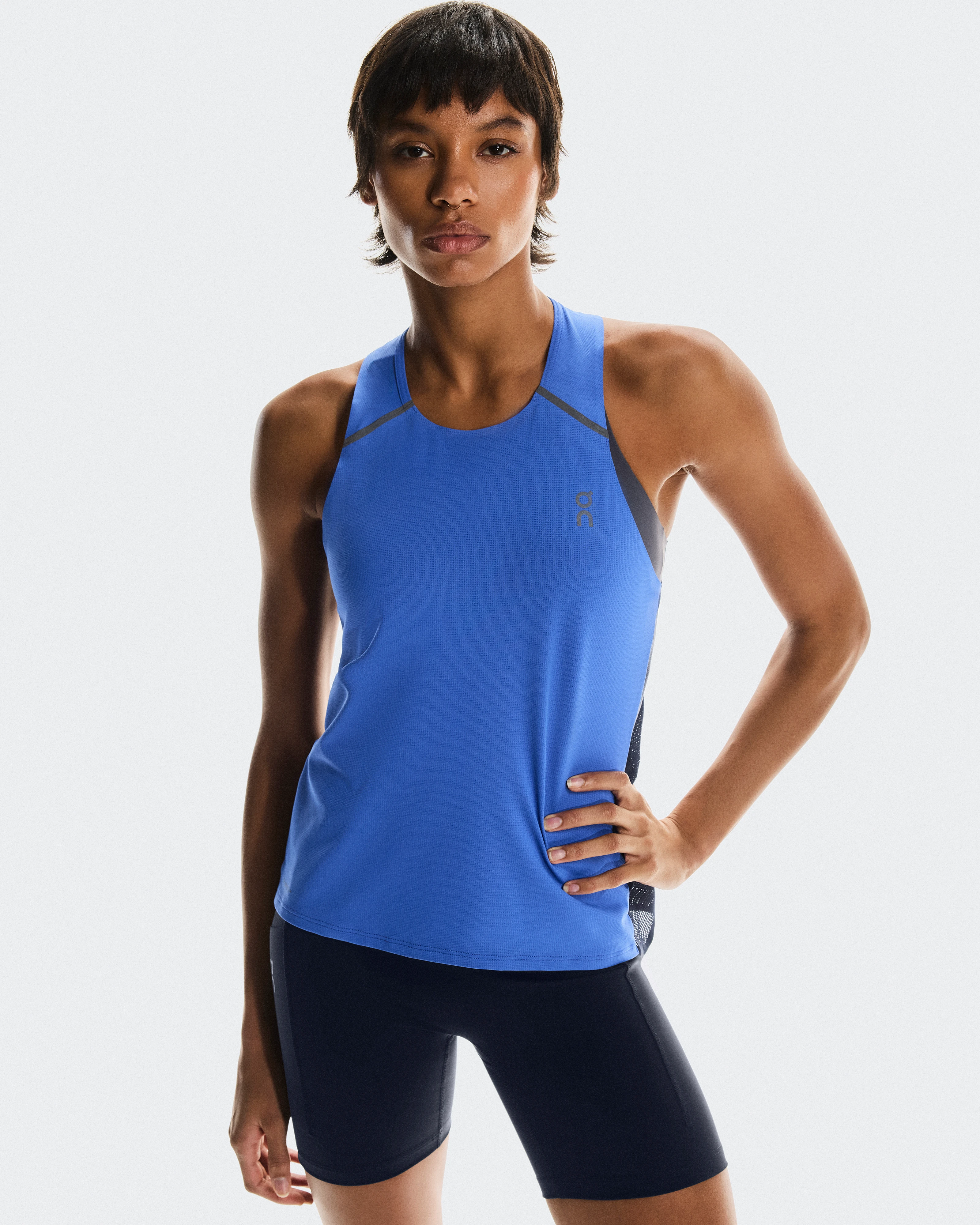 On Performance Tank Zaffre & Navy Femme Hauts et t-shirts