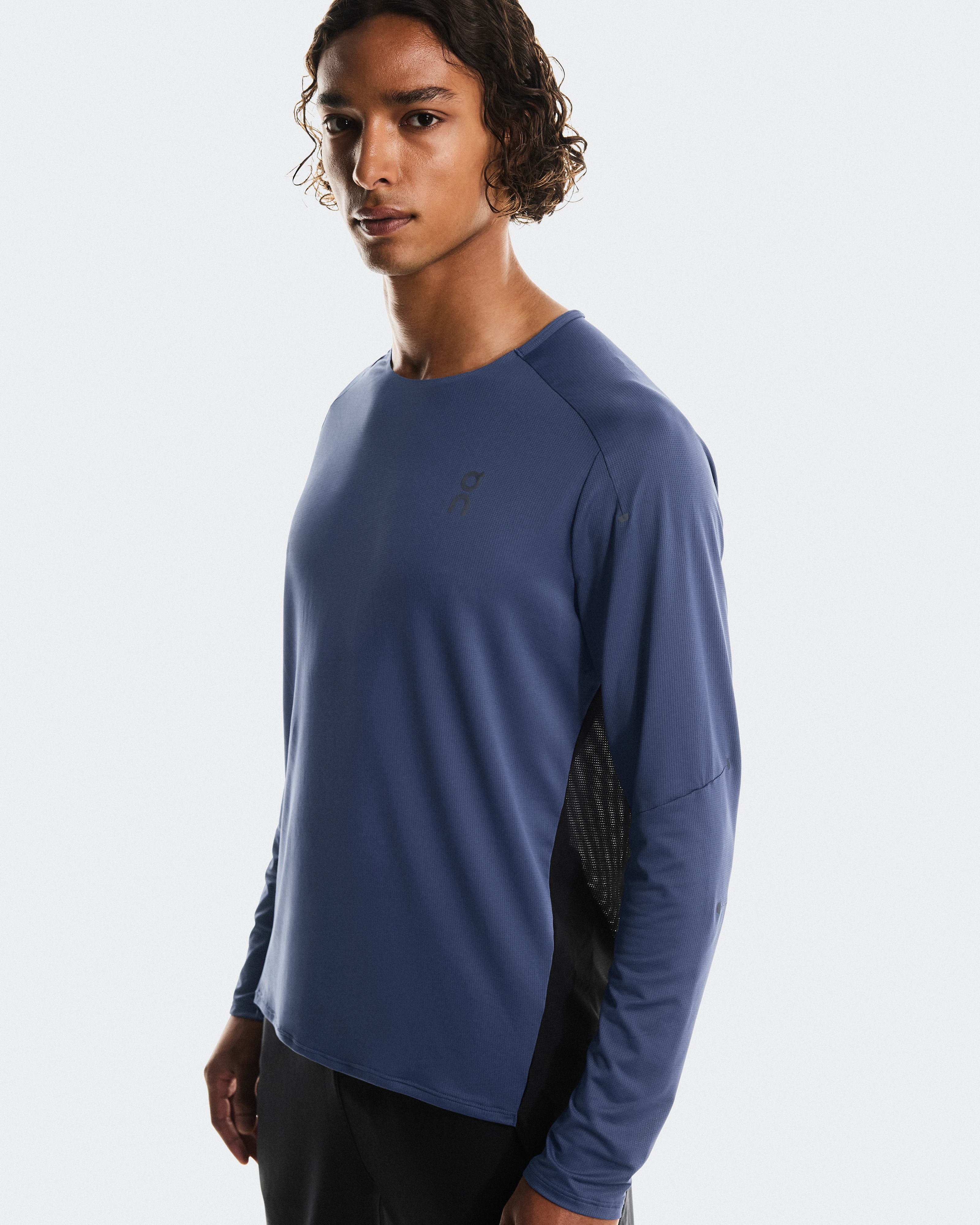 On Performance Long-T Acai & Black Homme Hauts et t-shirts