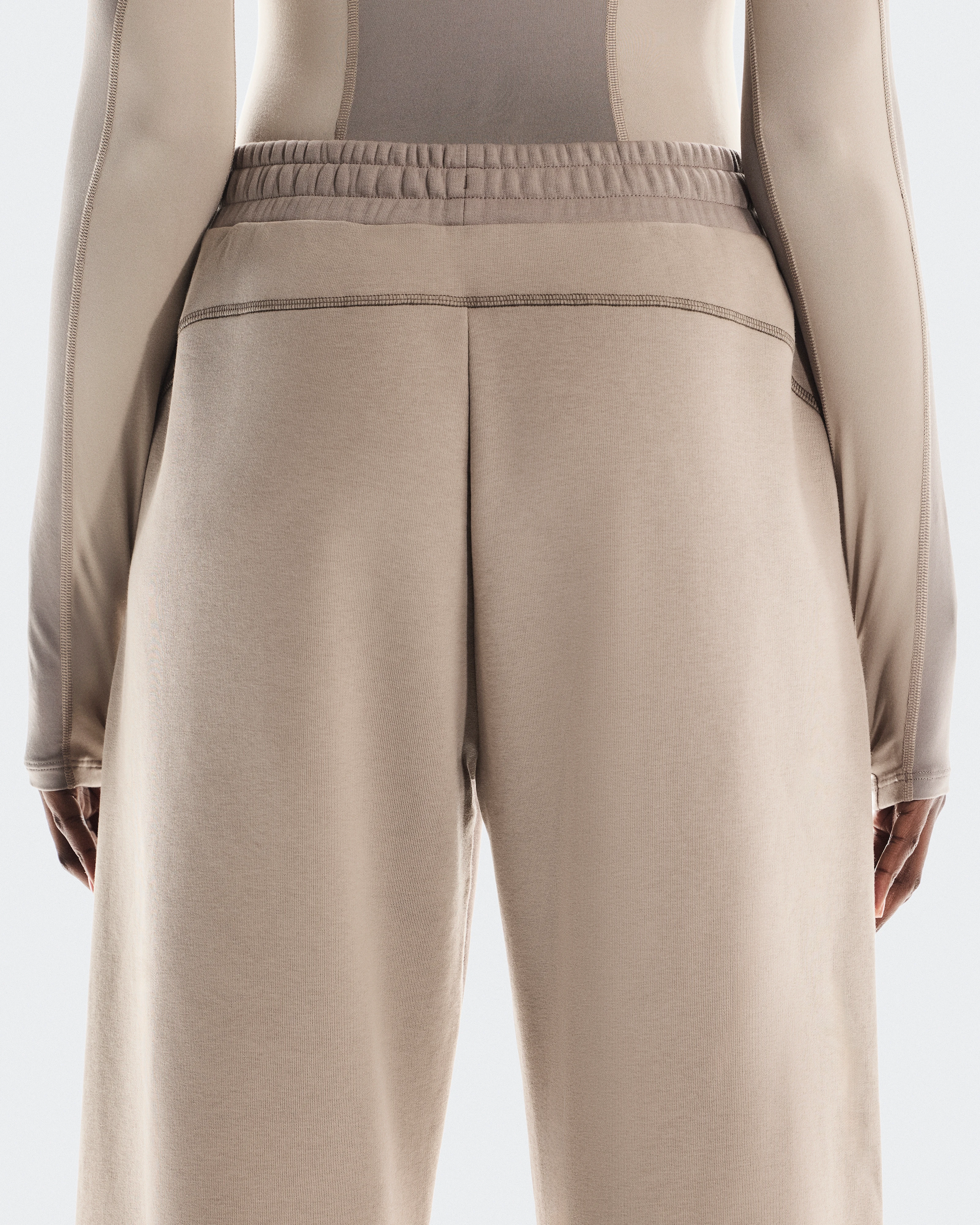 On Club Loose Pants FKA Cinder & Desert Femme Pantalons