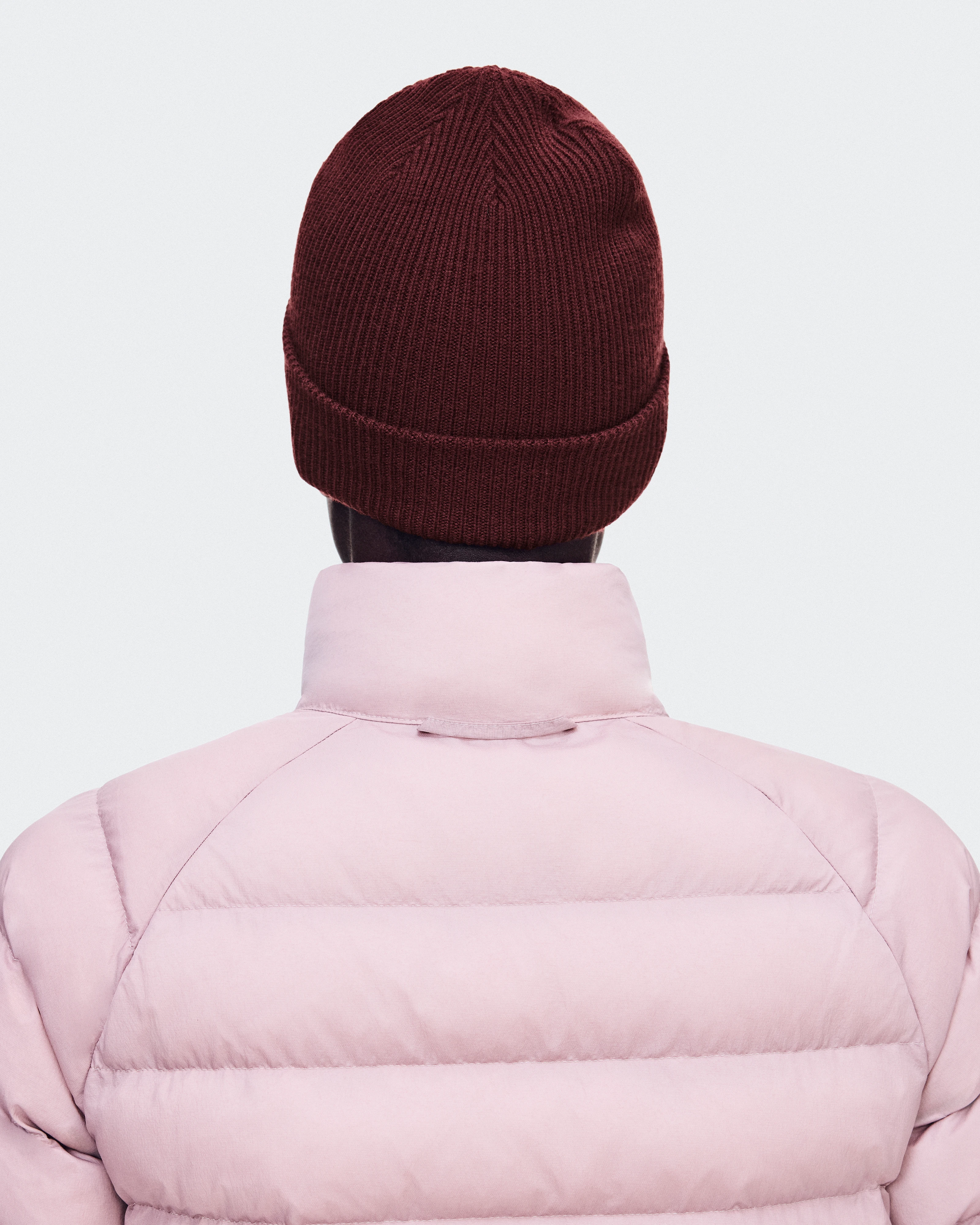 On Merino Beanie Maroon Unisexe Chapeaux
