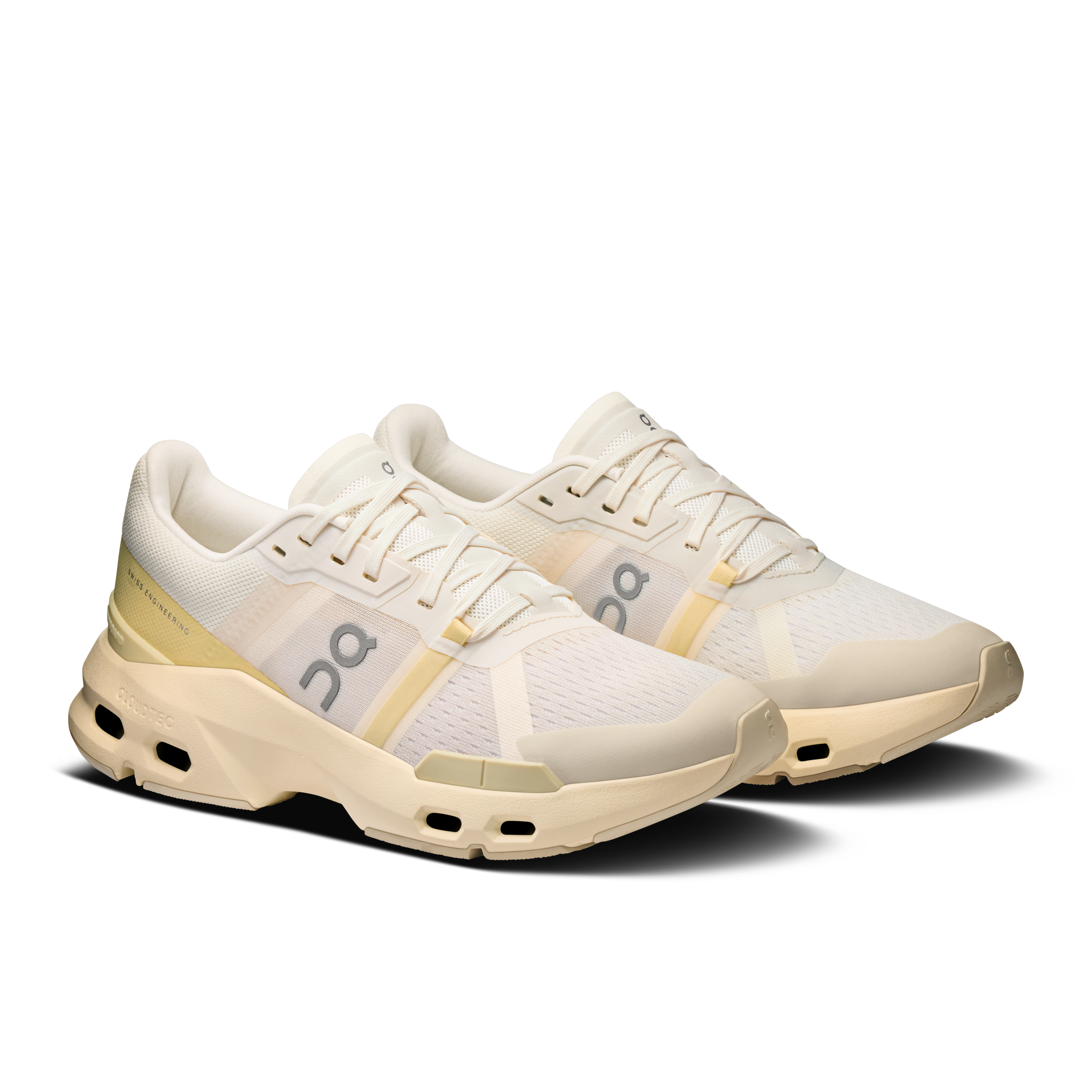 On Cloudpulse Ivory & Tumeric Femme training_shoes Chaussures