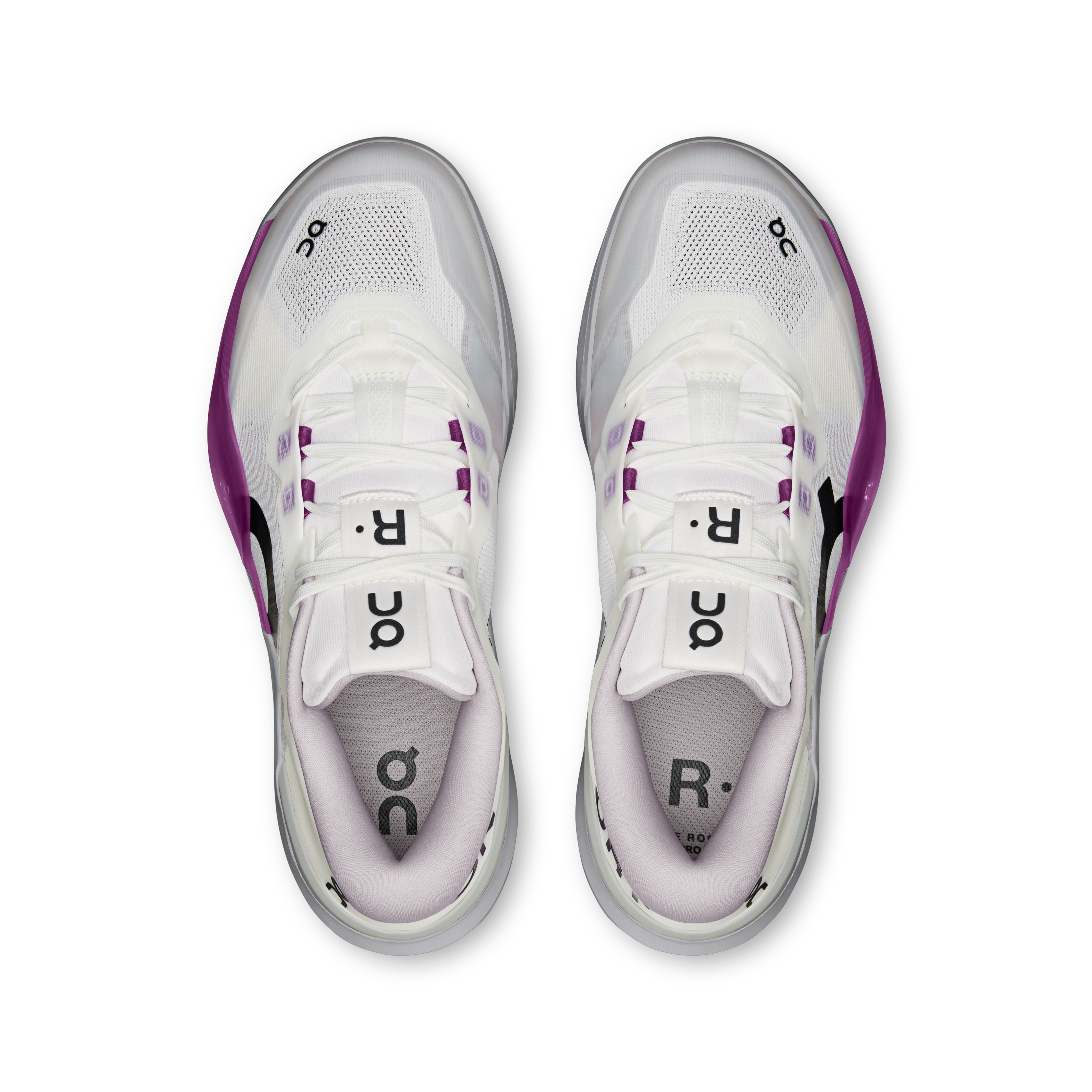 On THE ROGER Pro 3 White & Muscadine Femme Tennis Chaussures
