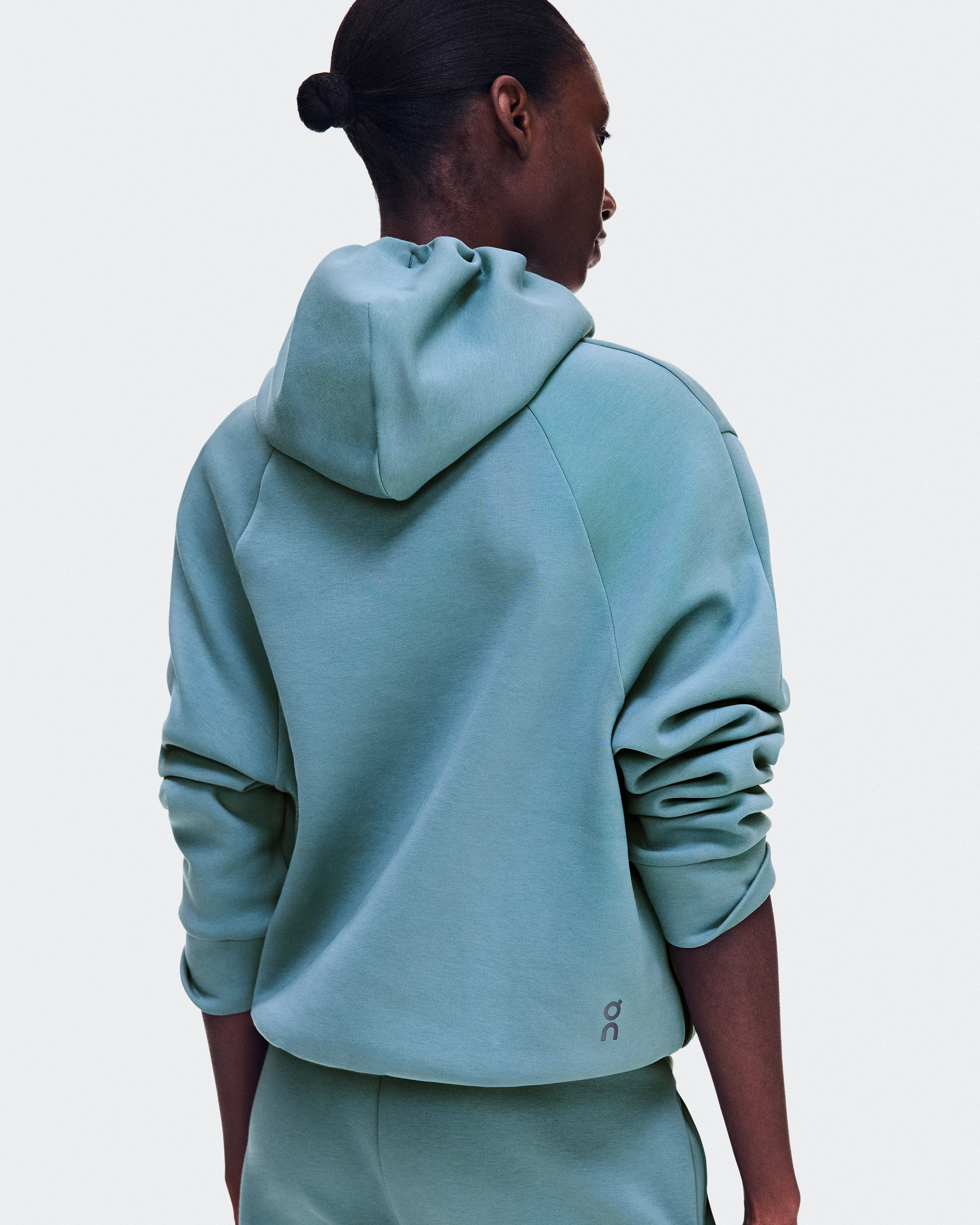 On Focus Tech Hoodie Agave Femme Sweats à capuche et sweats