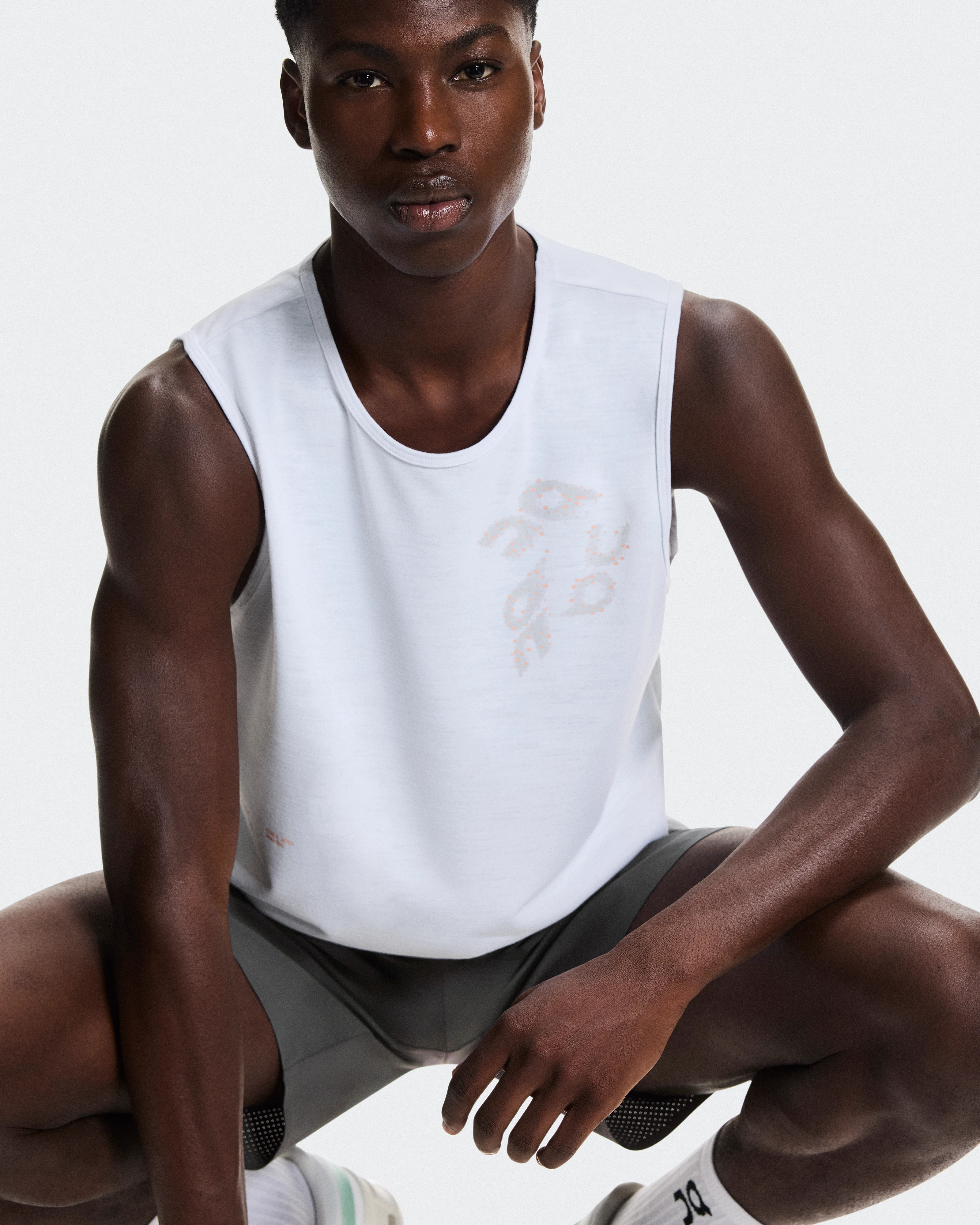 On On Run Tank White Homme Hauts et t-shirts