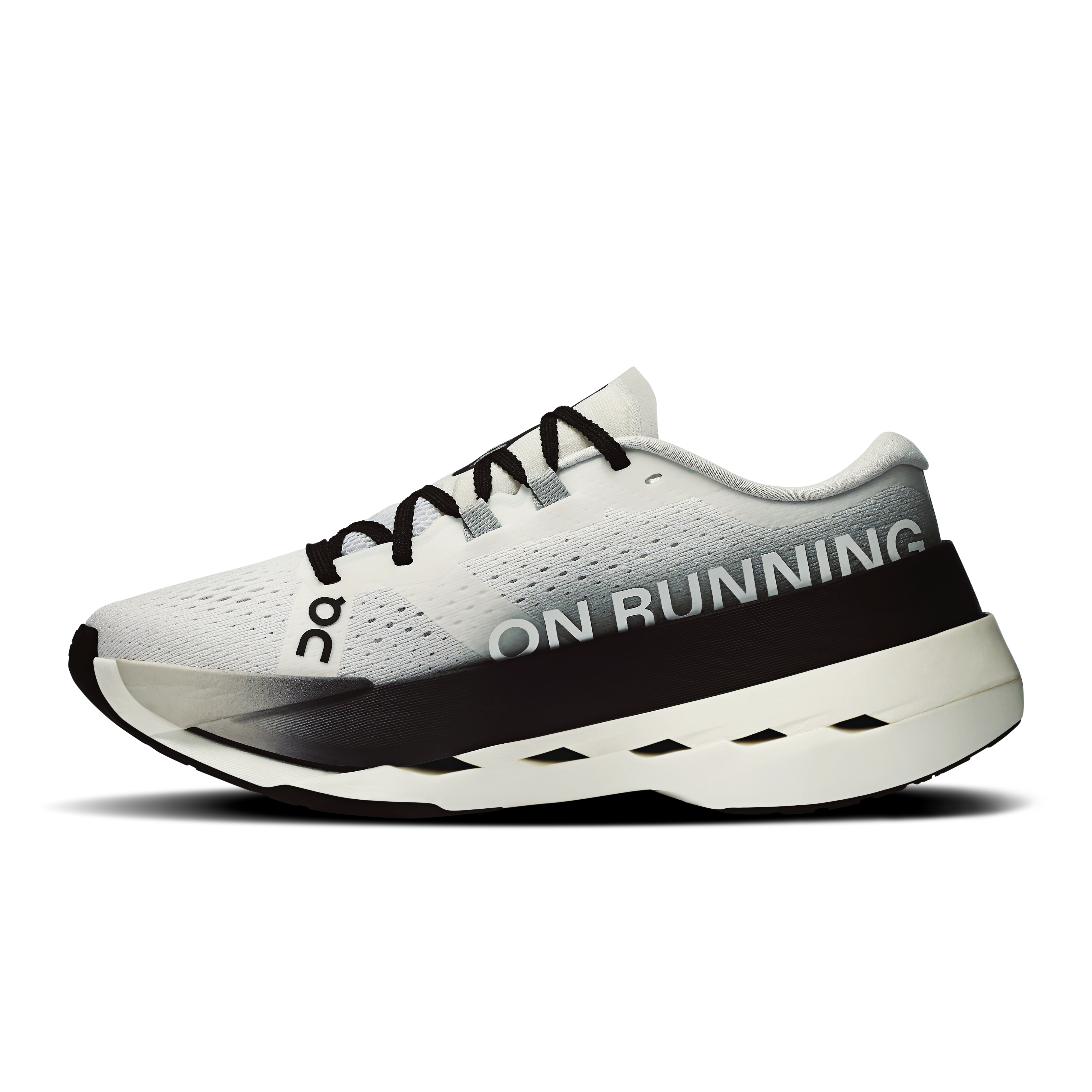 On Cloudboom Max White & Black Femme Running sur route Chaussures
