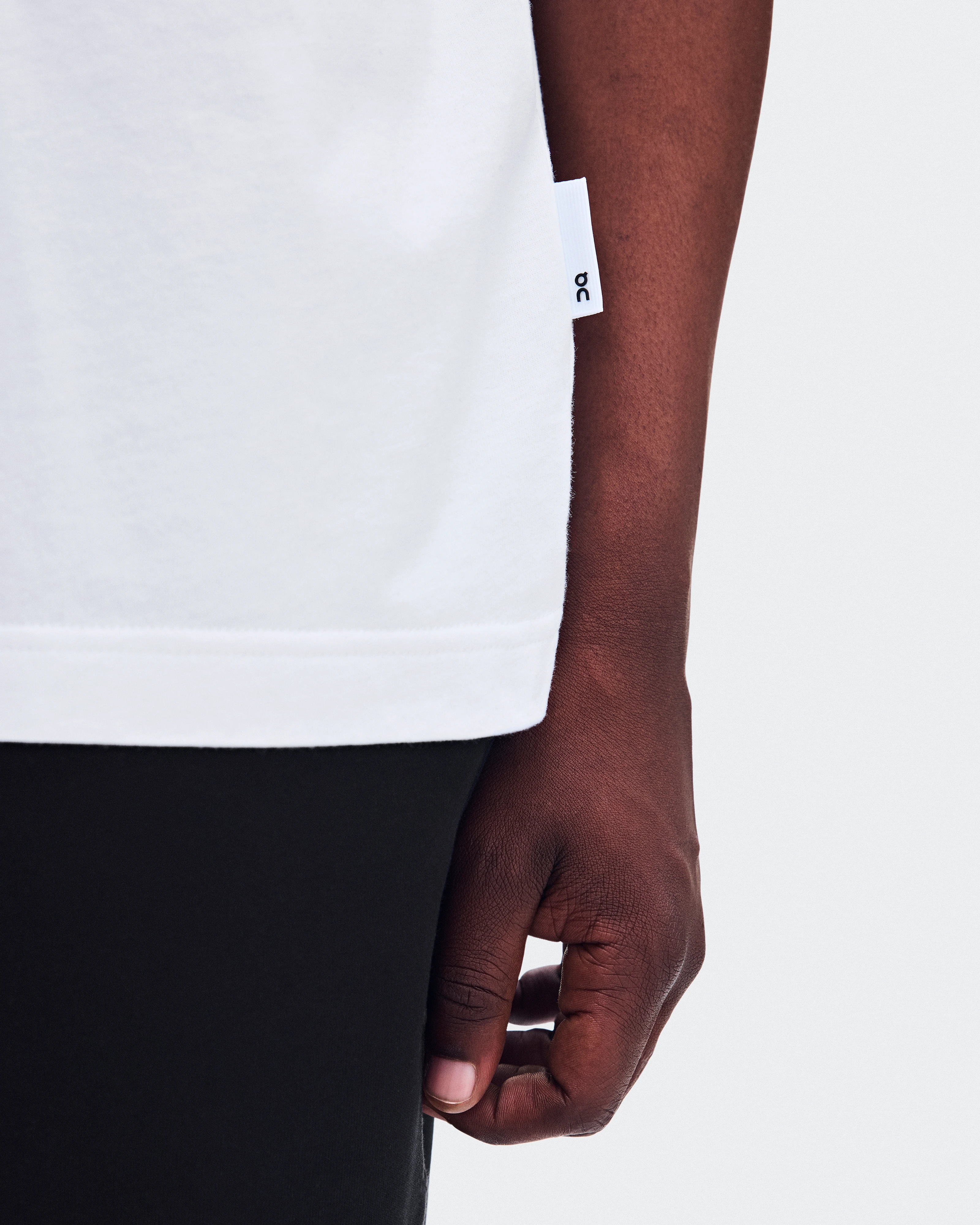 On Club-T Swing White Homme Hauts et t-shirts