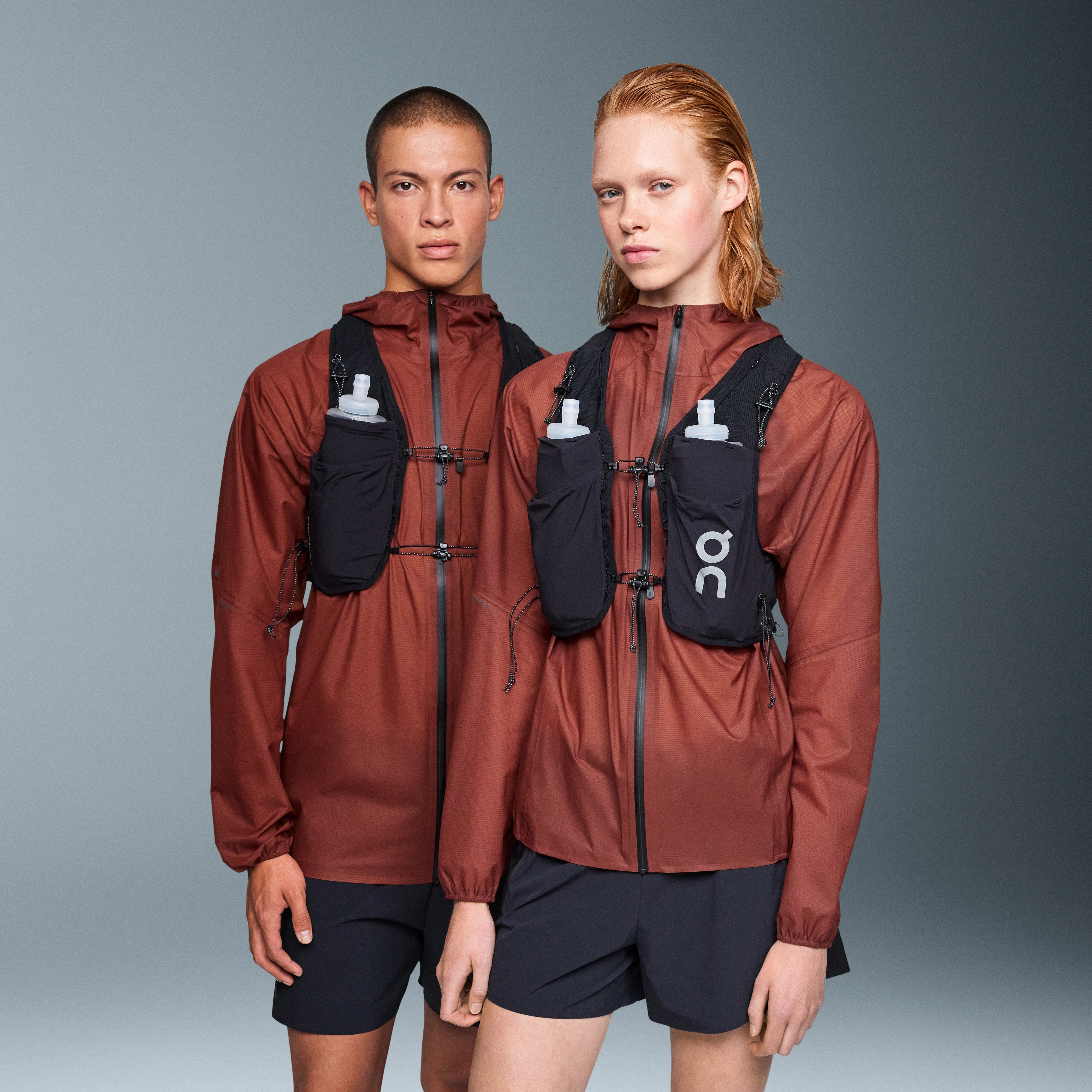 On Ultra Vest 10L Black Unisexe – Ultrarunning, trail running, 10L Gilet