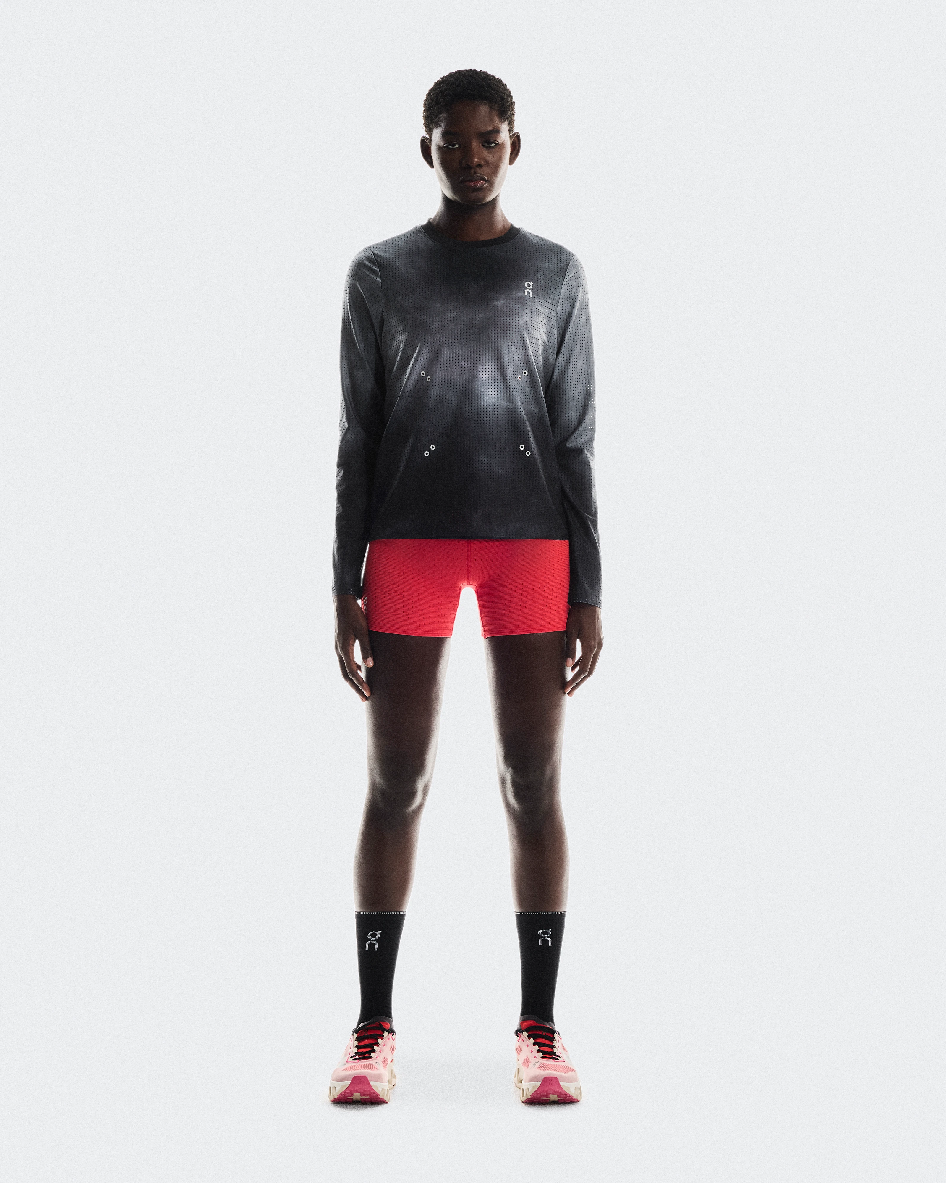 On Pace Mesh Long-T Black Femme Hauts et t-shirts