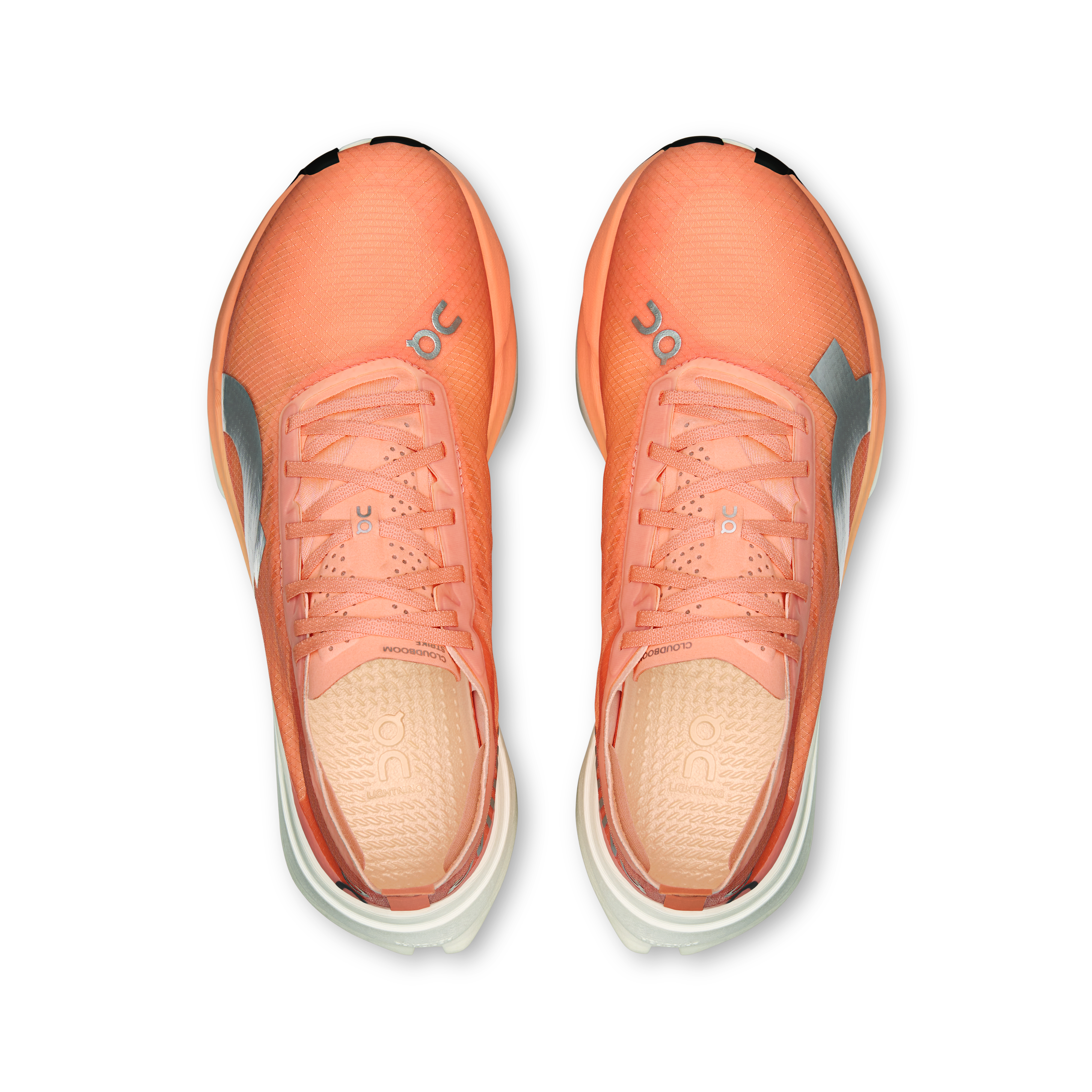 On Cloudboom Strike Sunstone & White Femme Running sur route Chaussures