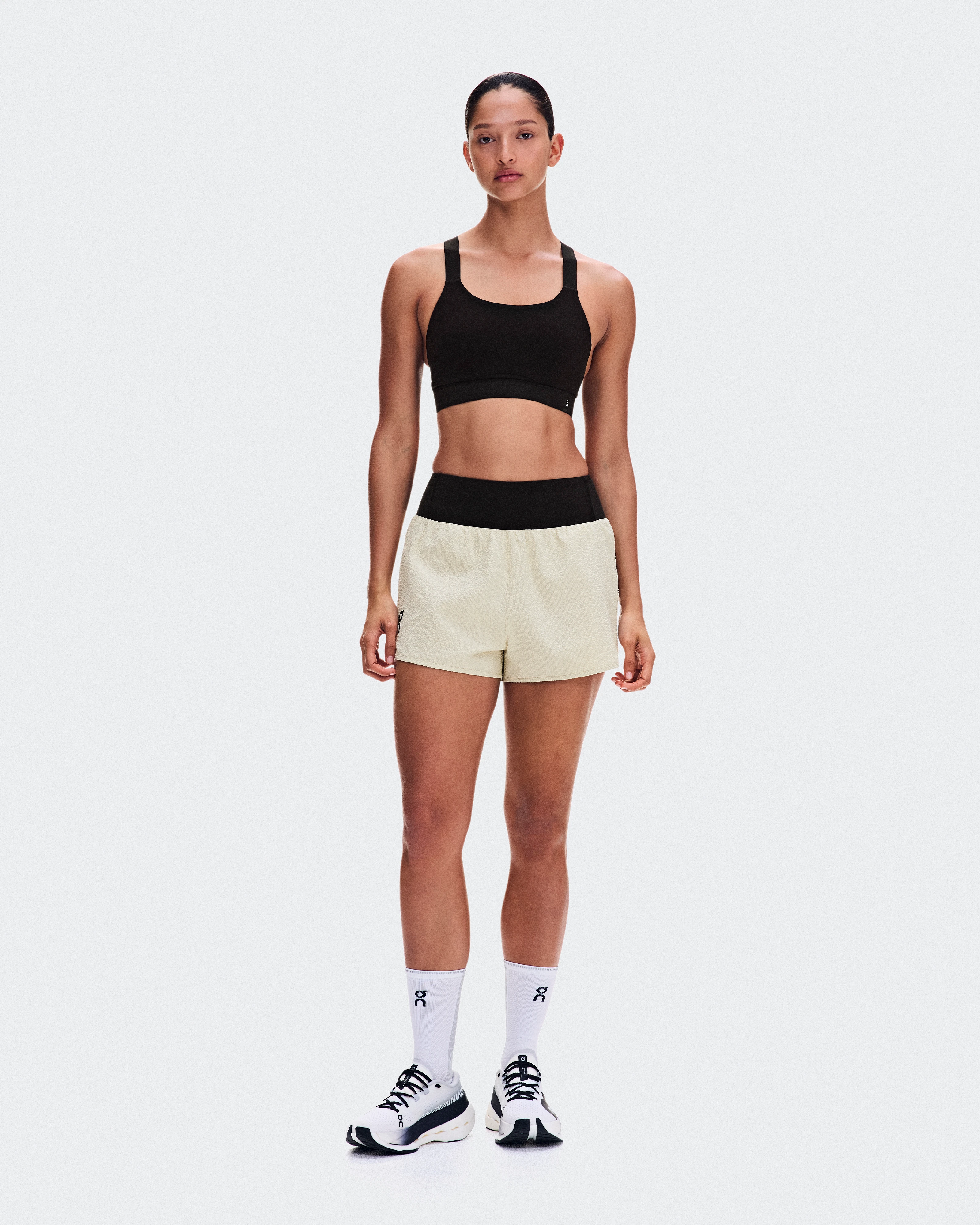 On Performance Volt Shorts Hare Femme Shorts