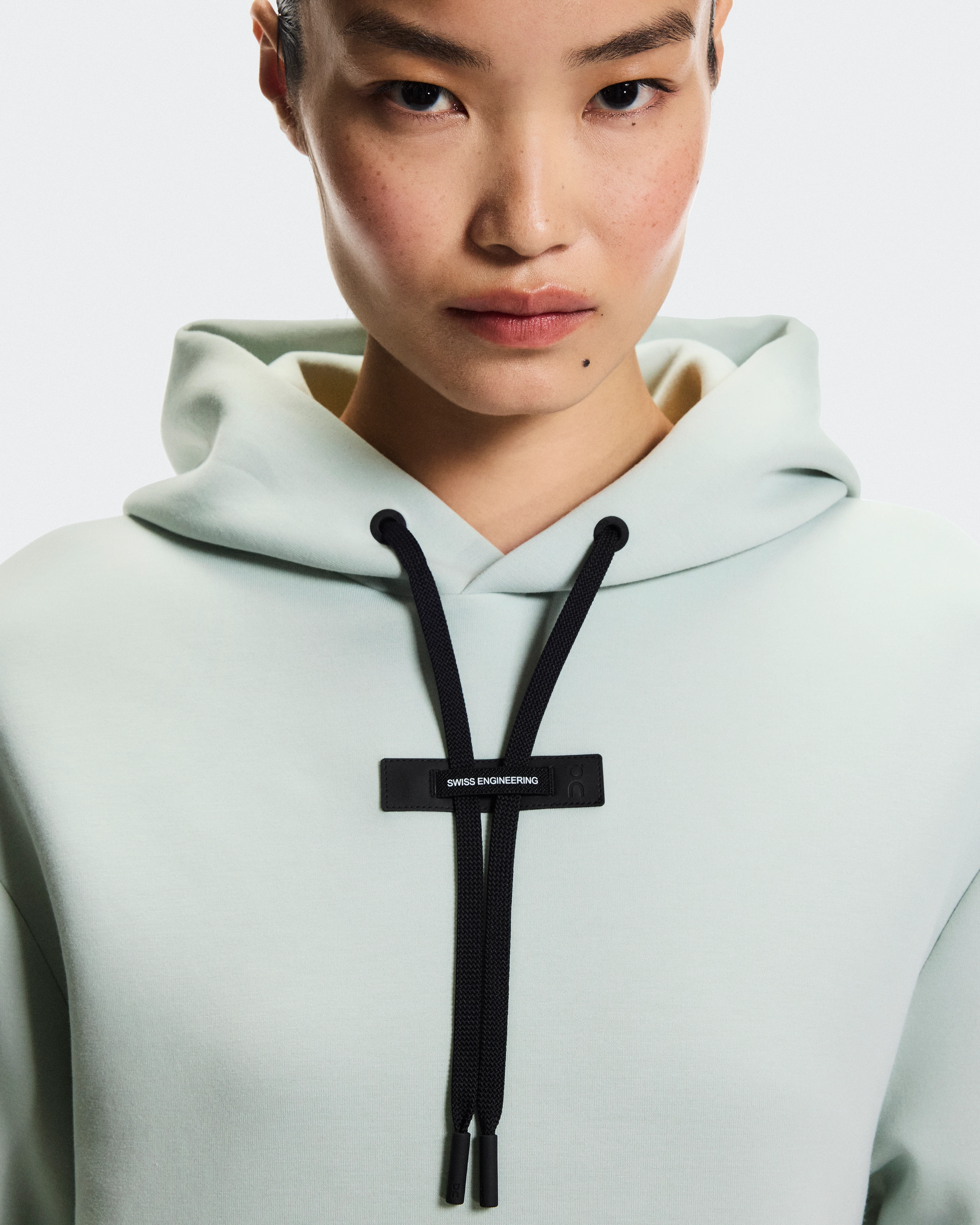 On Focus Tech Hoodie Mineral Femme Sweats à capuche et sweats