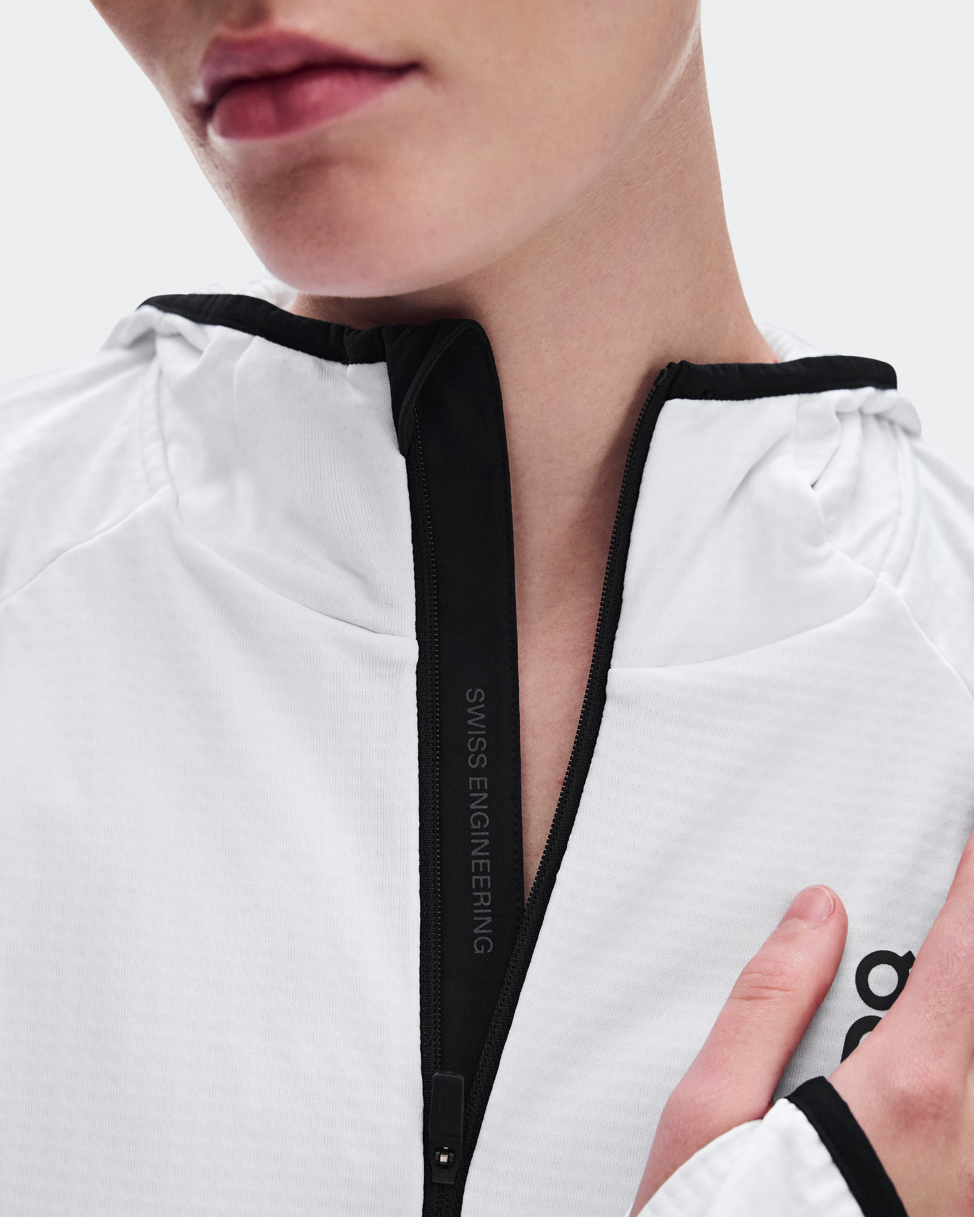 On Climate Zip Hoodie White Femme Sweats à capuche et sweats