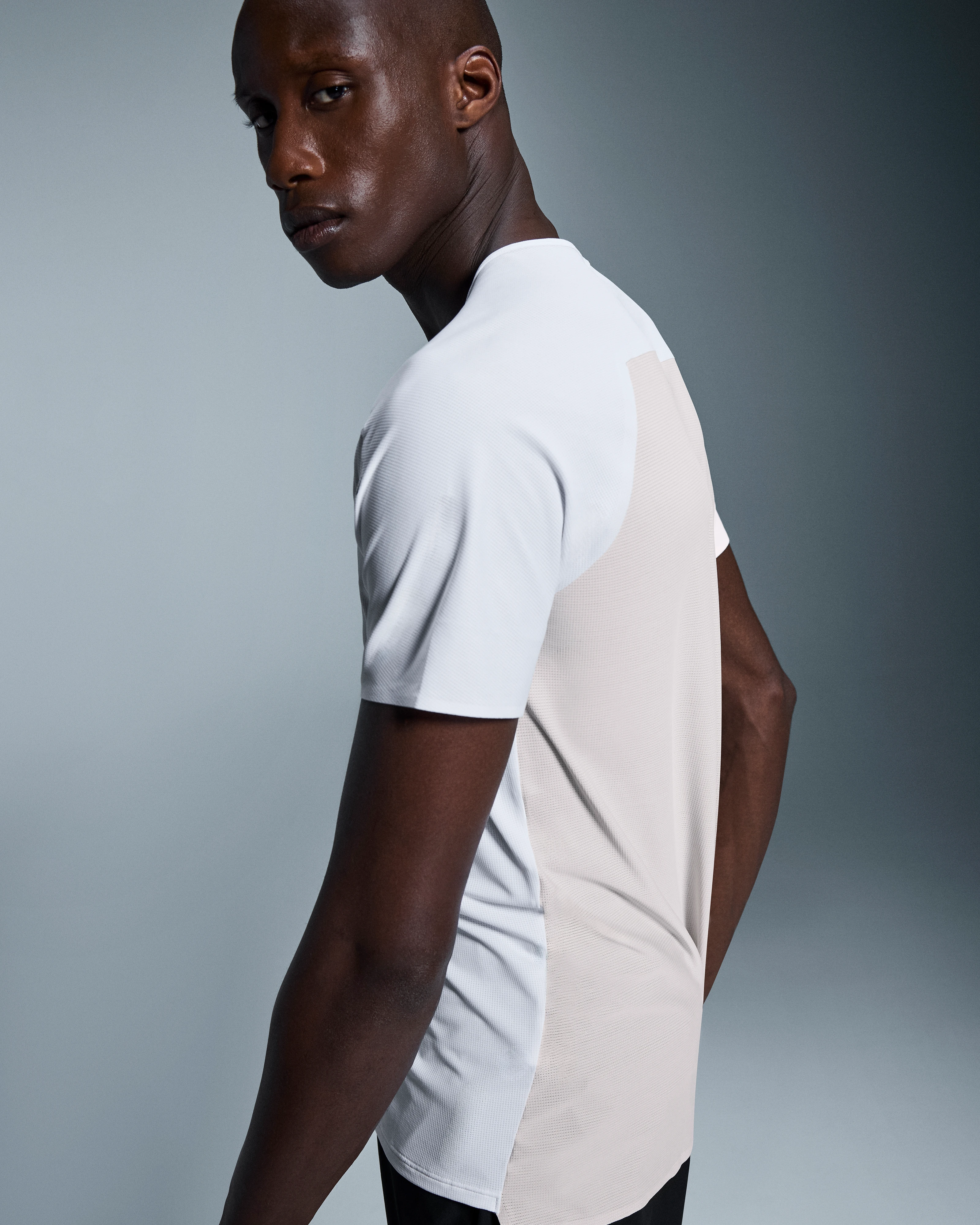 On Performance-T White & Silver Homme Hauts et t-shirts