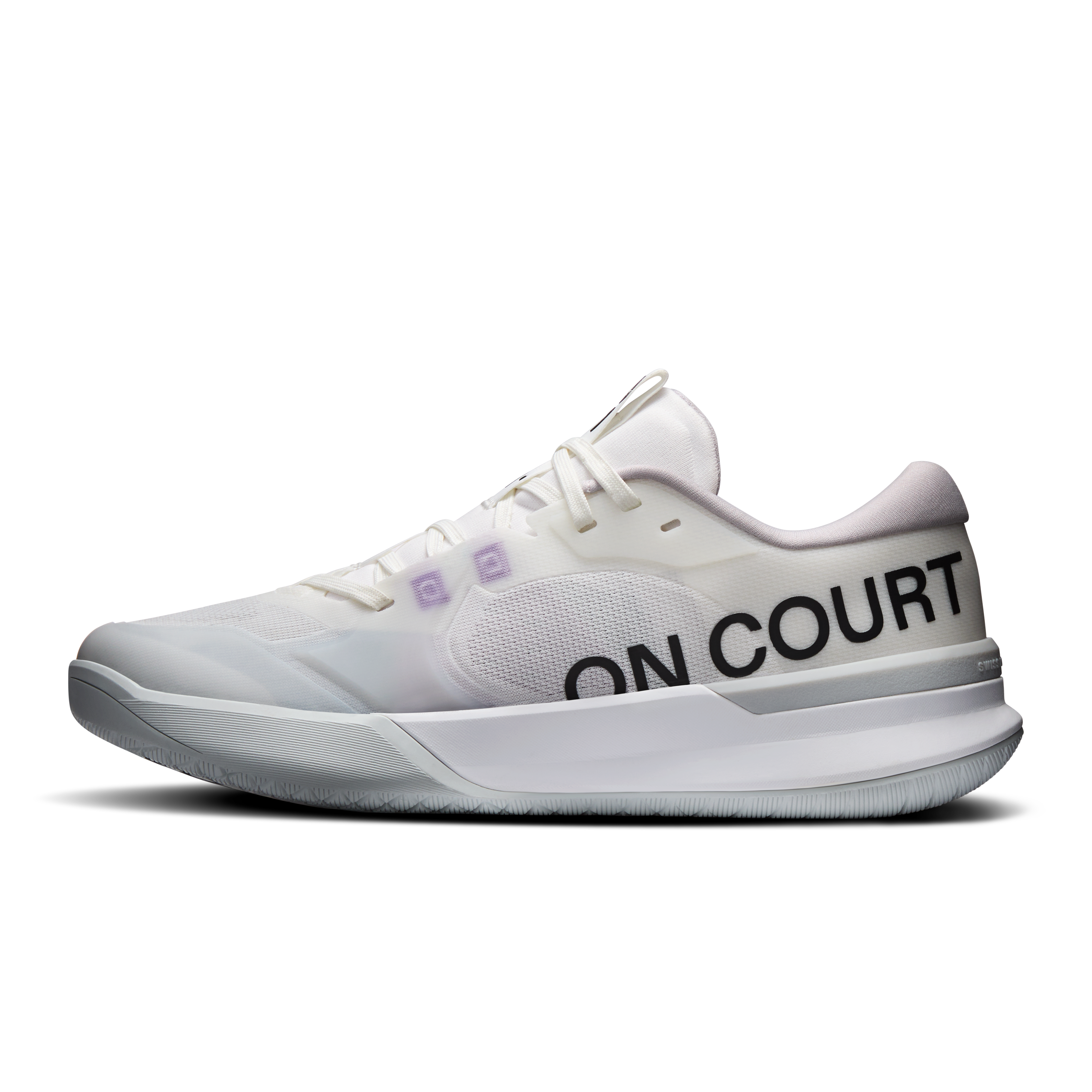 On THE ROGER Pro 3 White & Muscadine Femme Tennis Chaussures