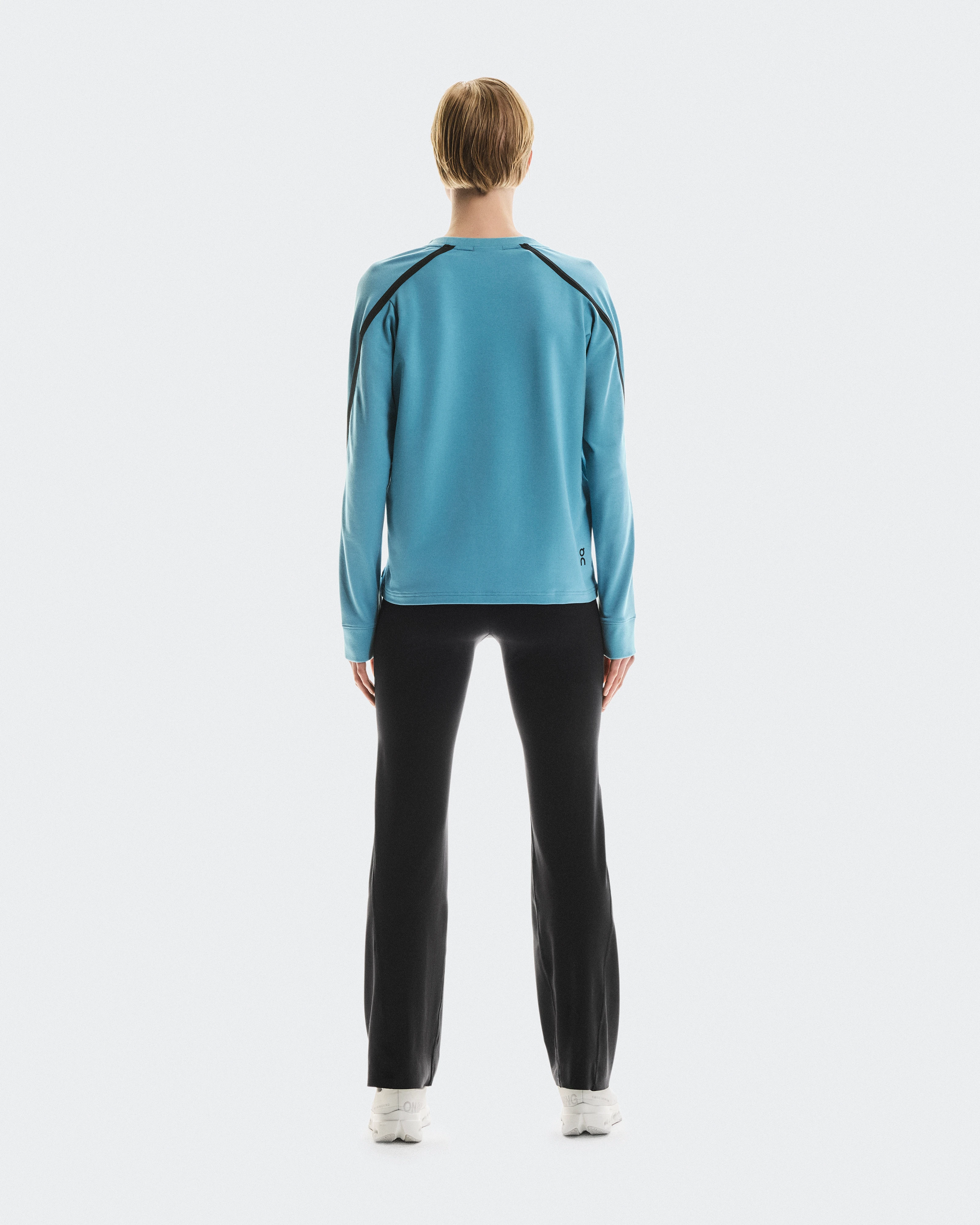 On Studio Crew Niagara Femme Sweats à capuche et sweats