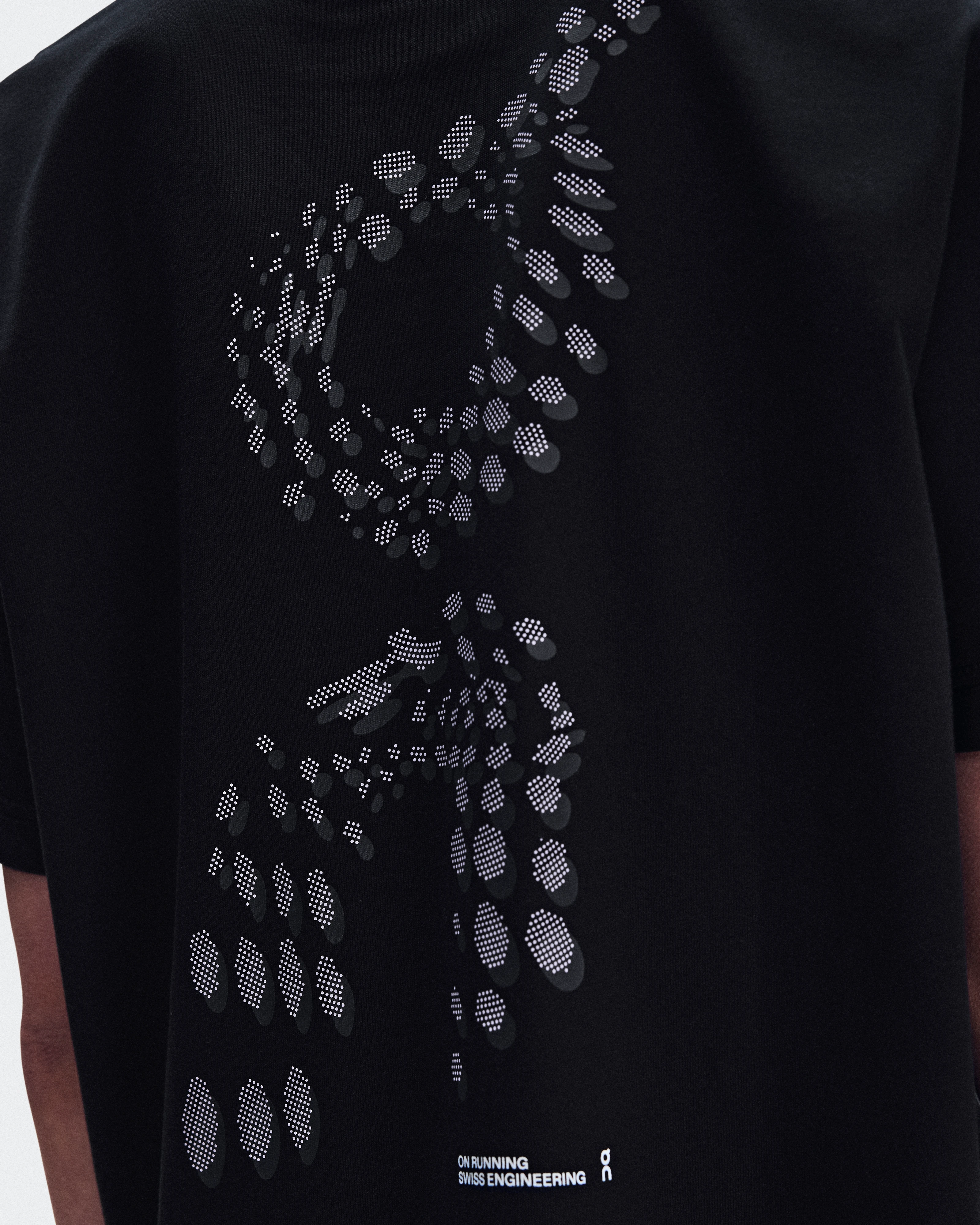 On Club Collective-T Runner Black Femme Hauts et t-shirts