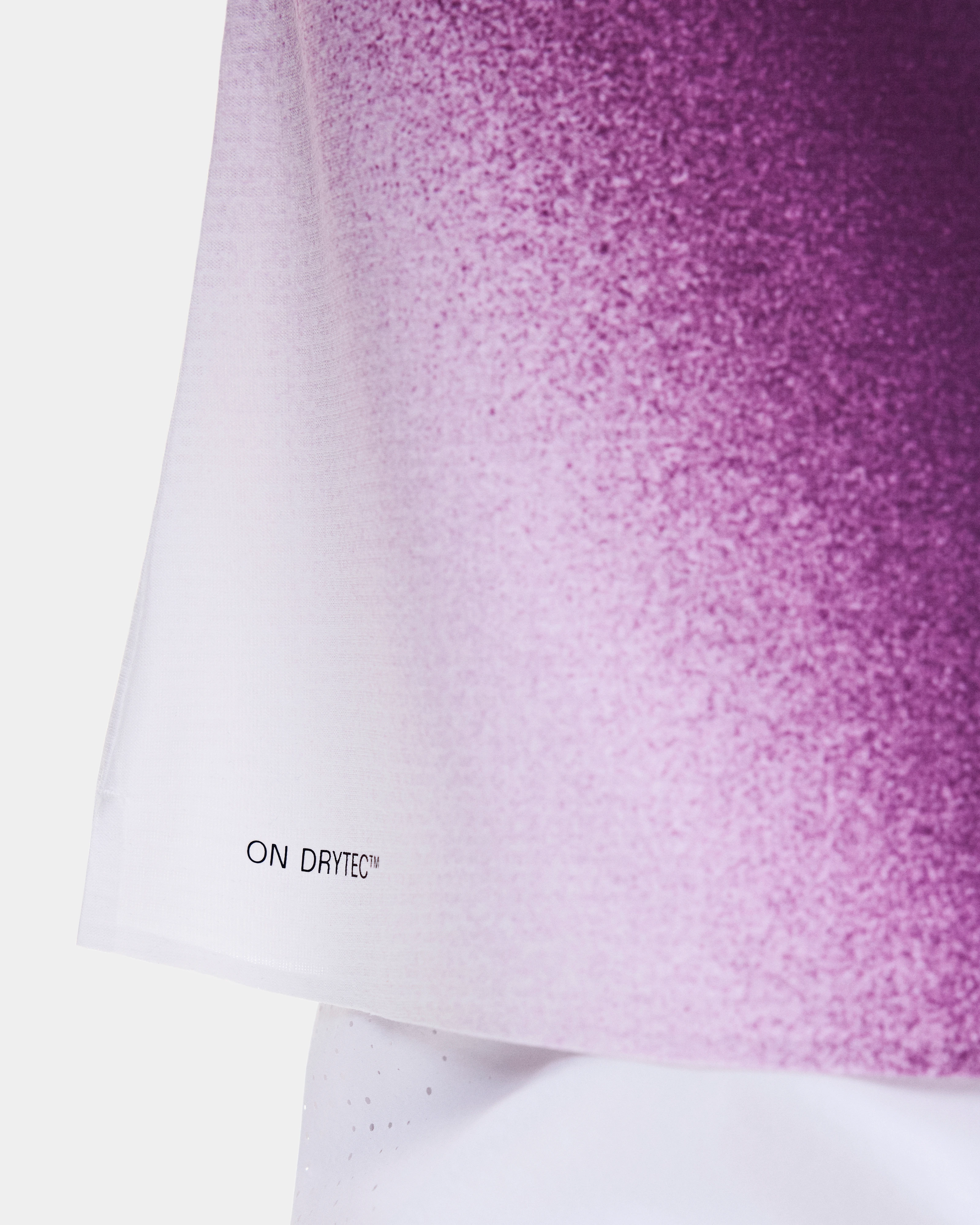 On Court-T Swing White & Cassis Femme Hauts et t-shirts