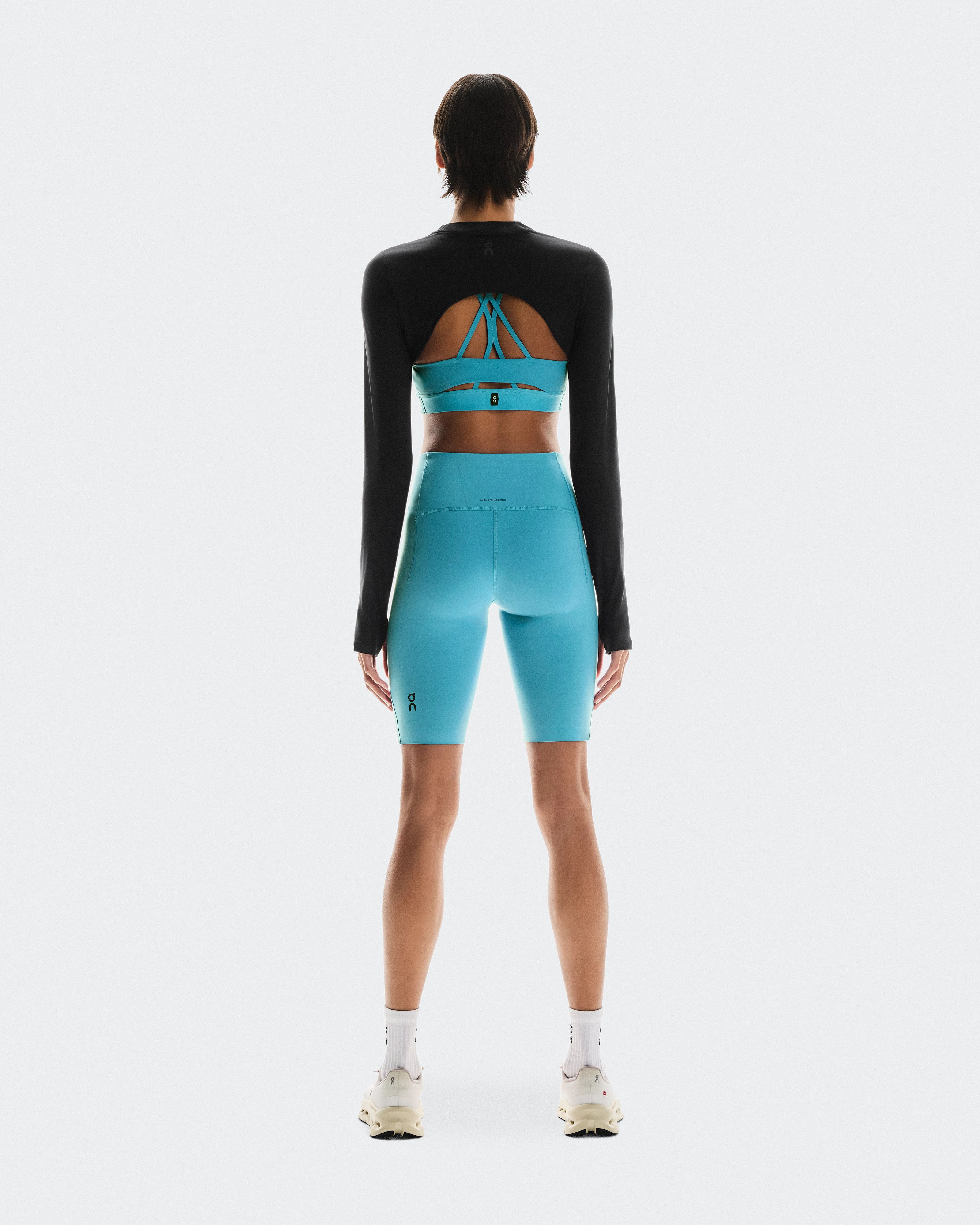 On Studio Bolero Black Femme Sweats à capuche et sweats