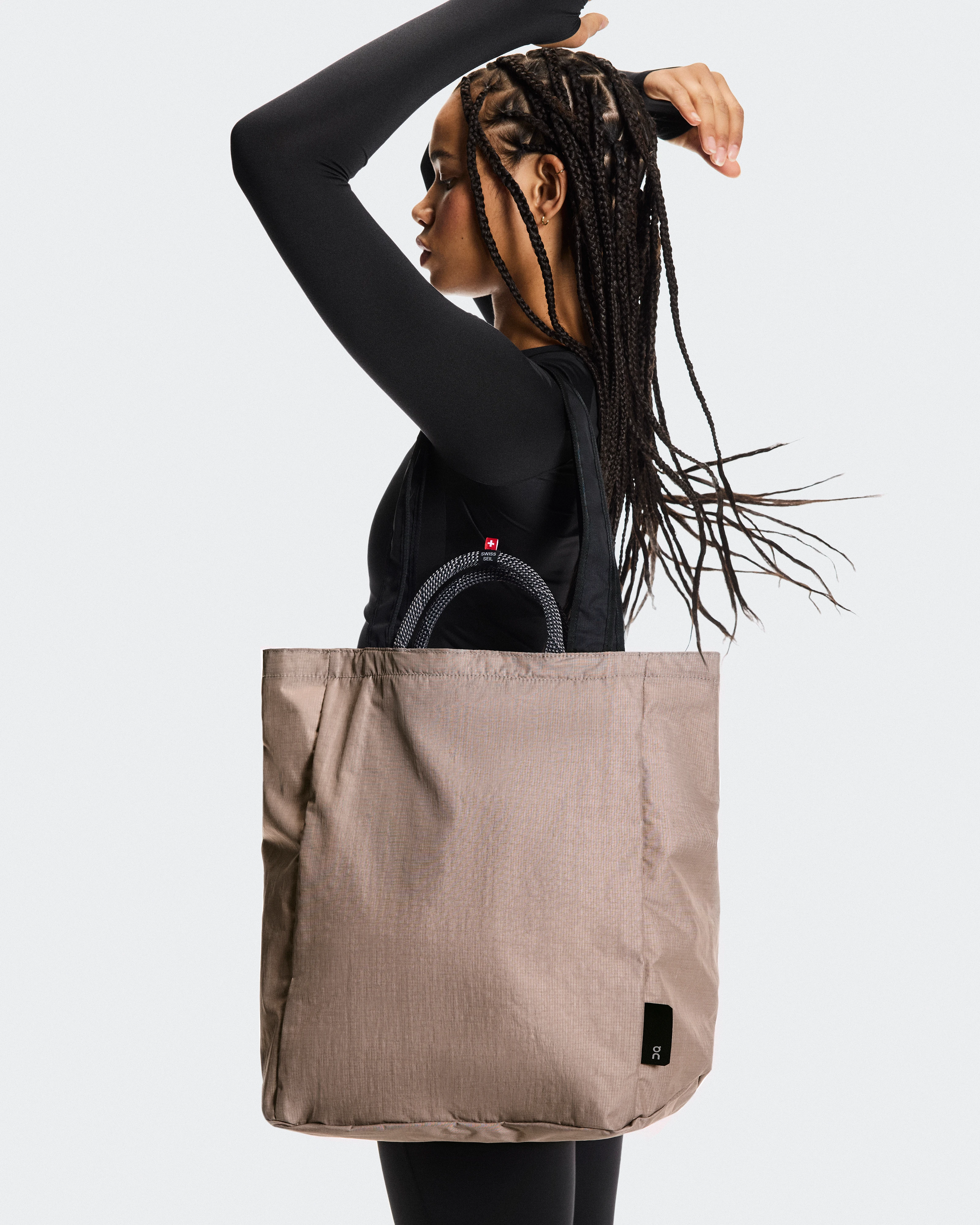 On Tote Pack 25L Cinder & Black Unisexe Sacs
