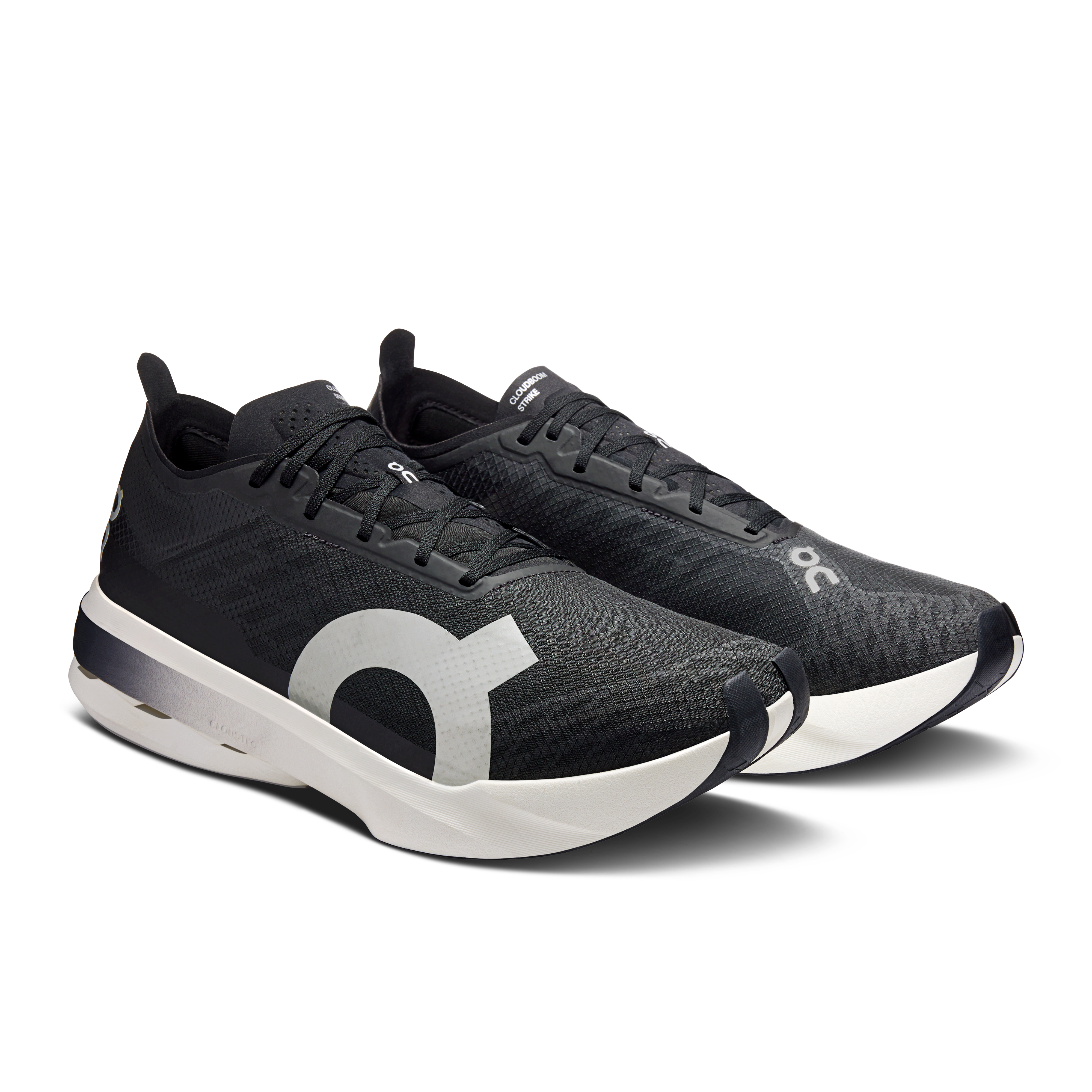 On Cloudboom Strike Black & White Homme Running sur route Chaussures