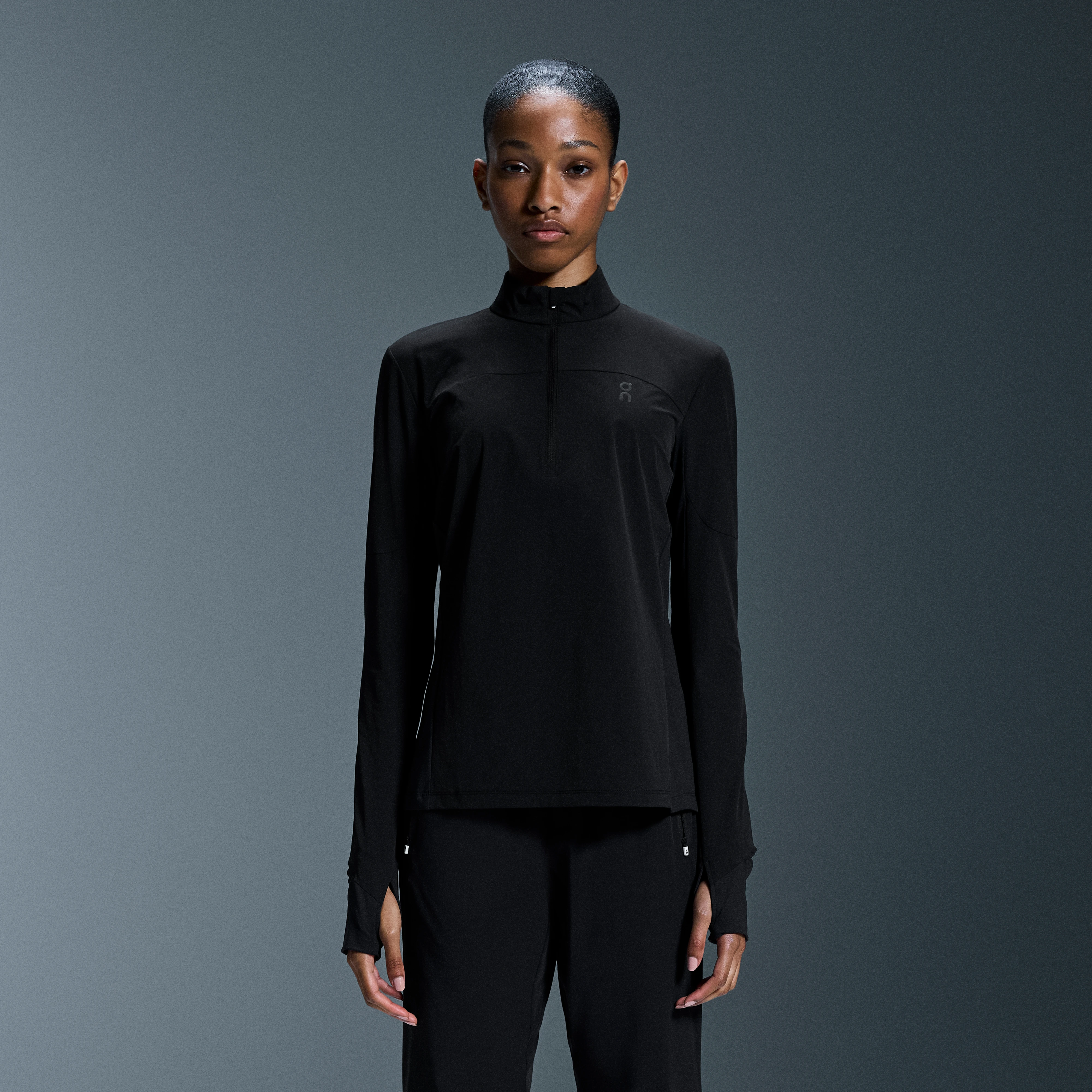 On Trail Breaker Black Femme – Un haut respirant, imperméable pour courir sous la pluie Sweats à capuche et sweats