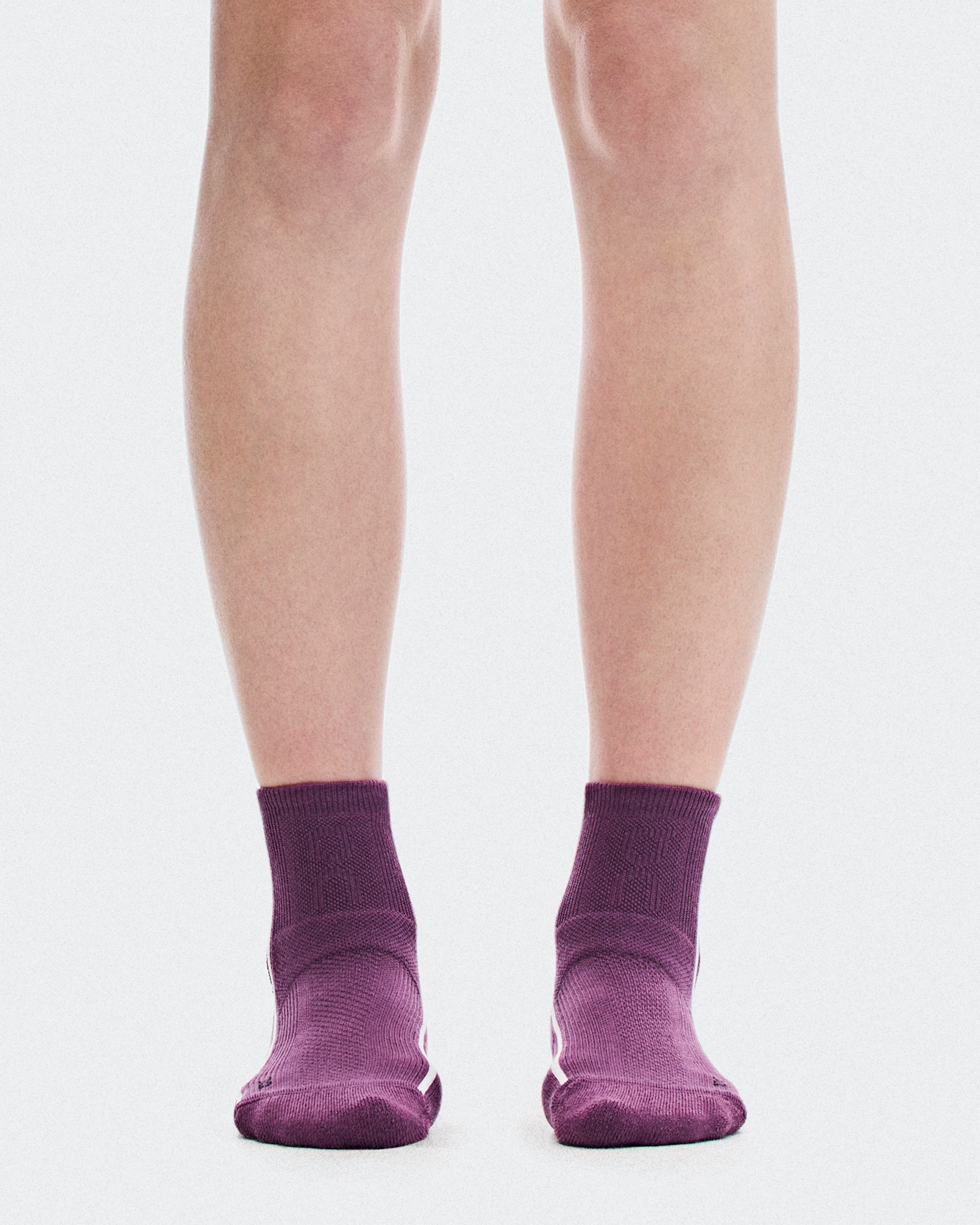 On Court Sock Mid Cassis & White Unisexe Chaussettes