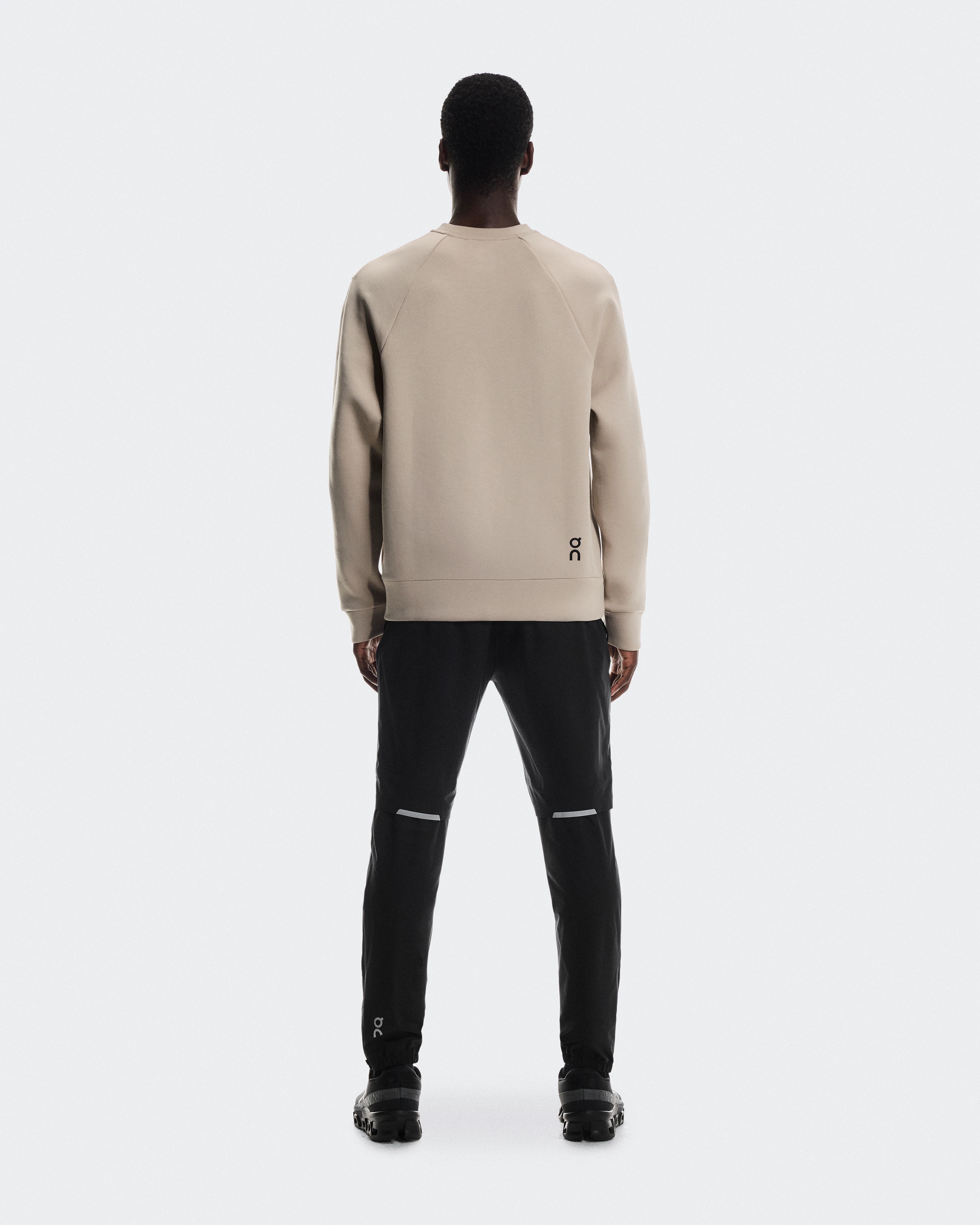 On Focus Tech Crew Desert Homme Sweats à capuche et sweats