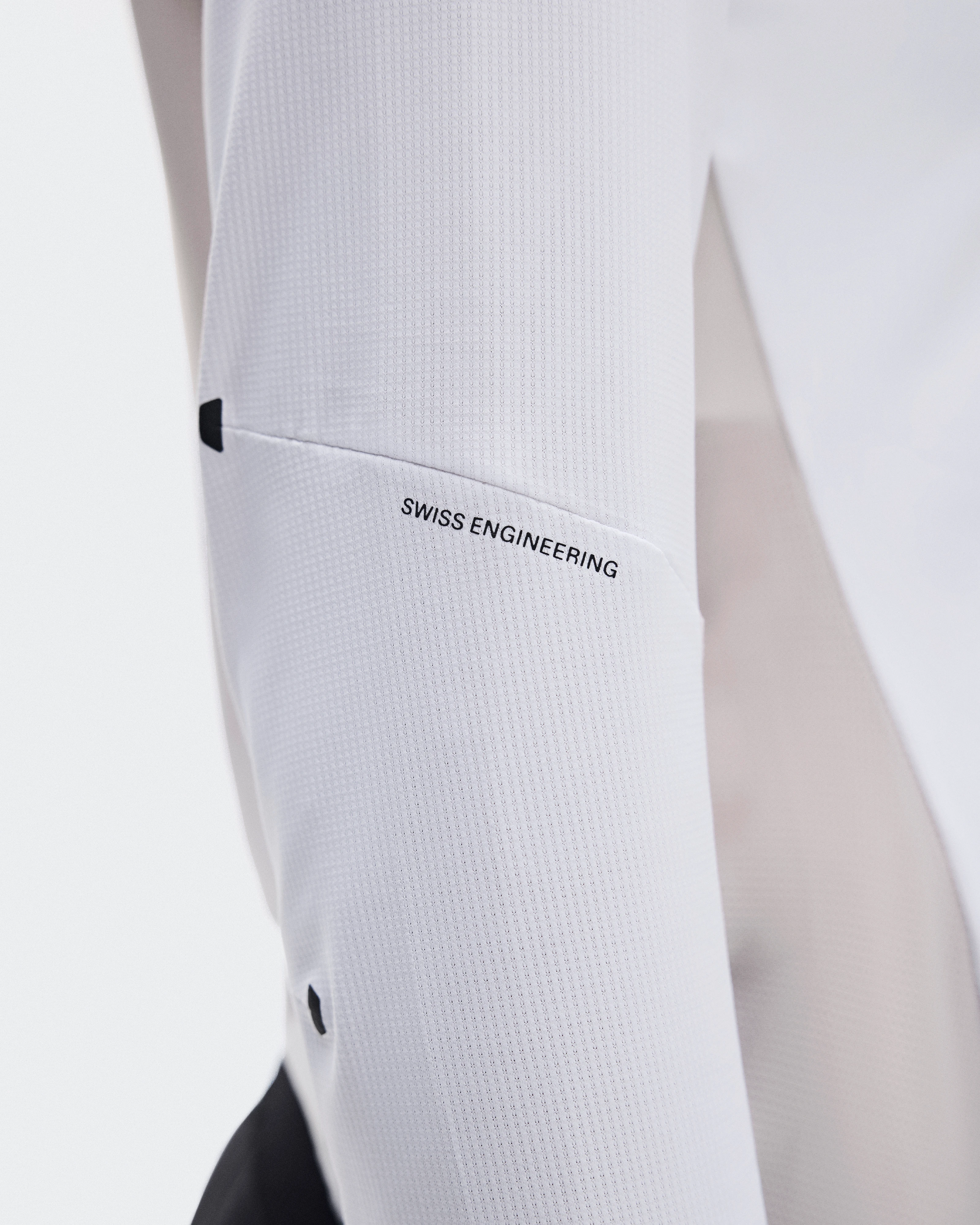 On Performance Long-T White & Silver Femme Hauts et t-shirts