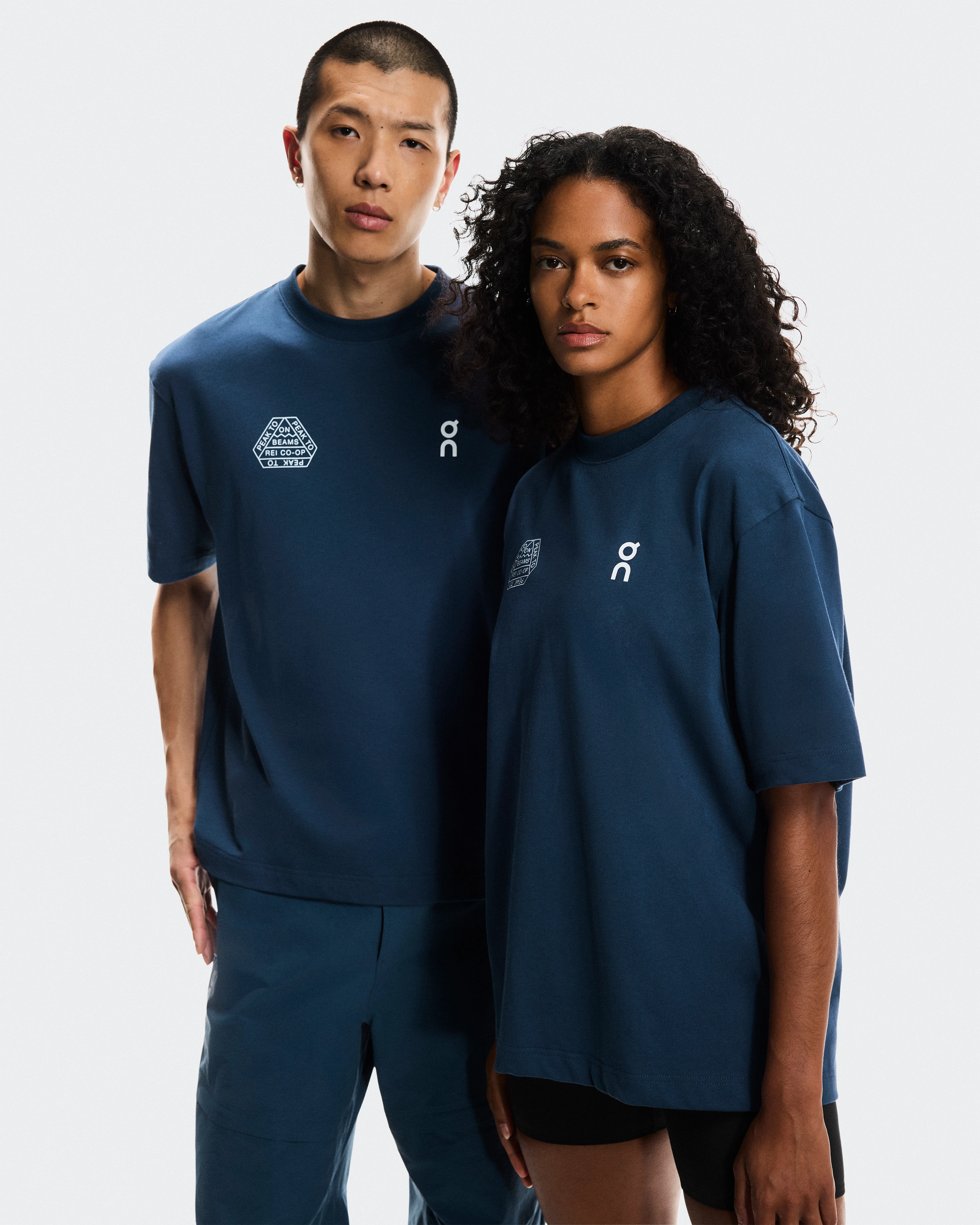 On Studio-T BEAMS REI Pacific Unisexe Hauts et t-shirts