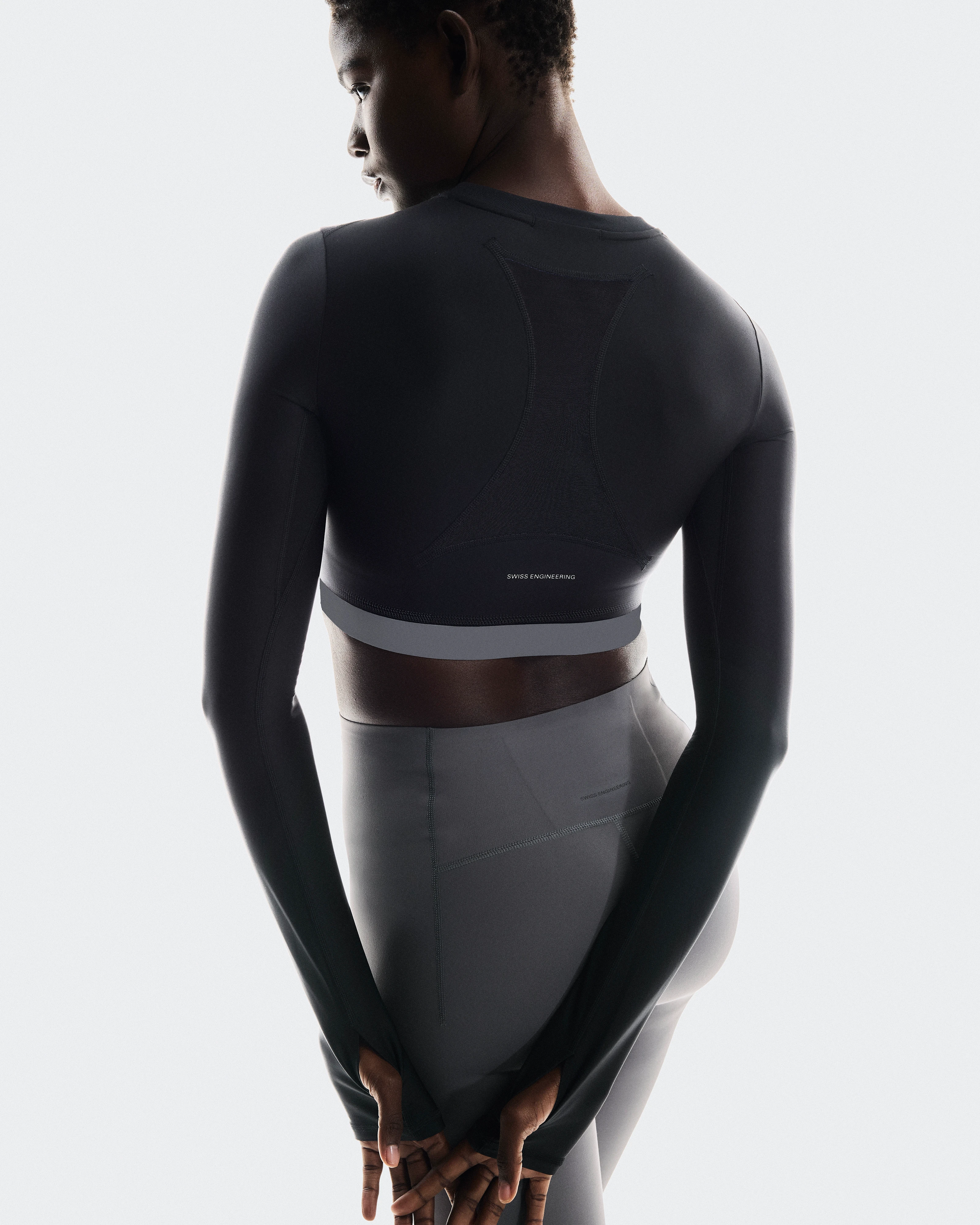 On Train Long Sleeve Crop Black Femme Hauts et t-shirts