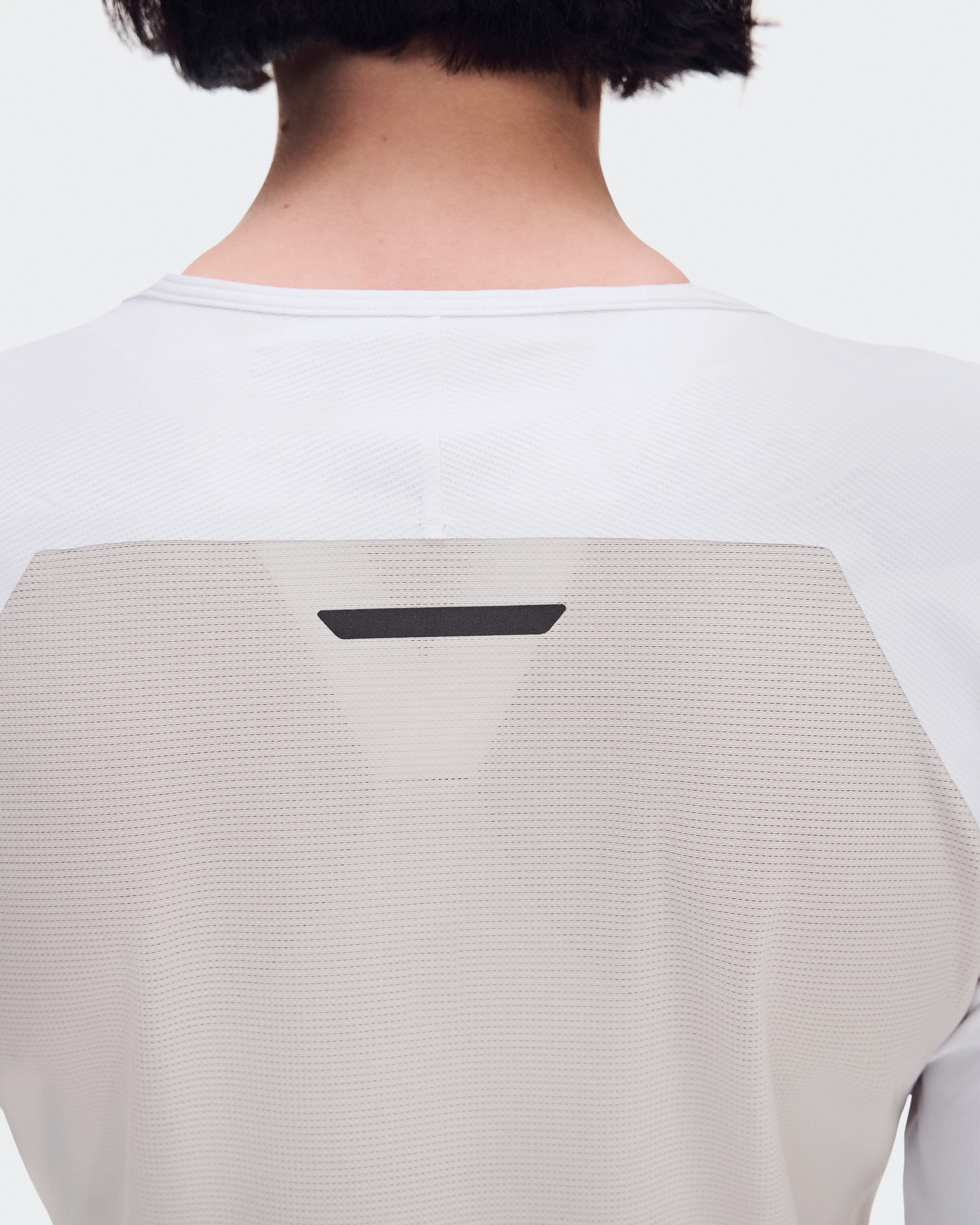 On Performance Long-T White & Silver Femme Hauts et t-shirts