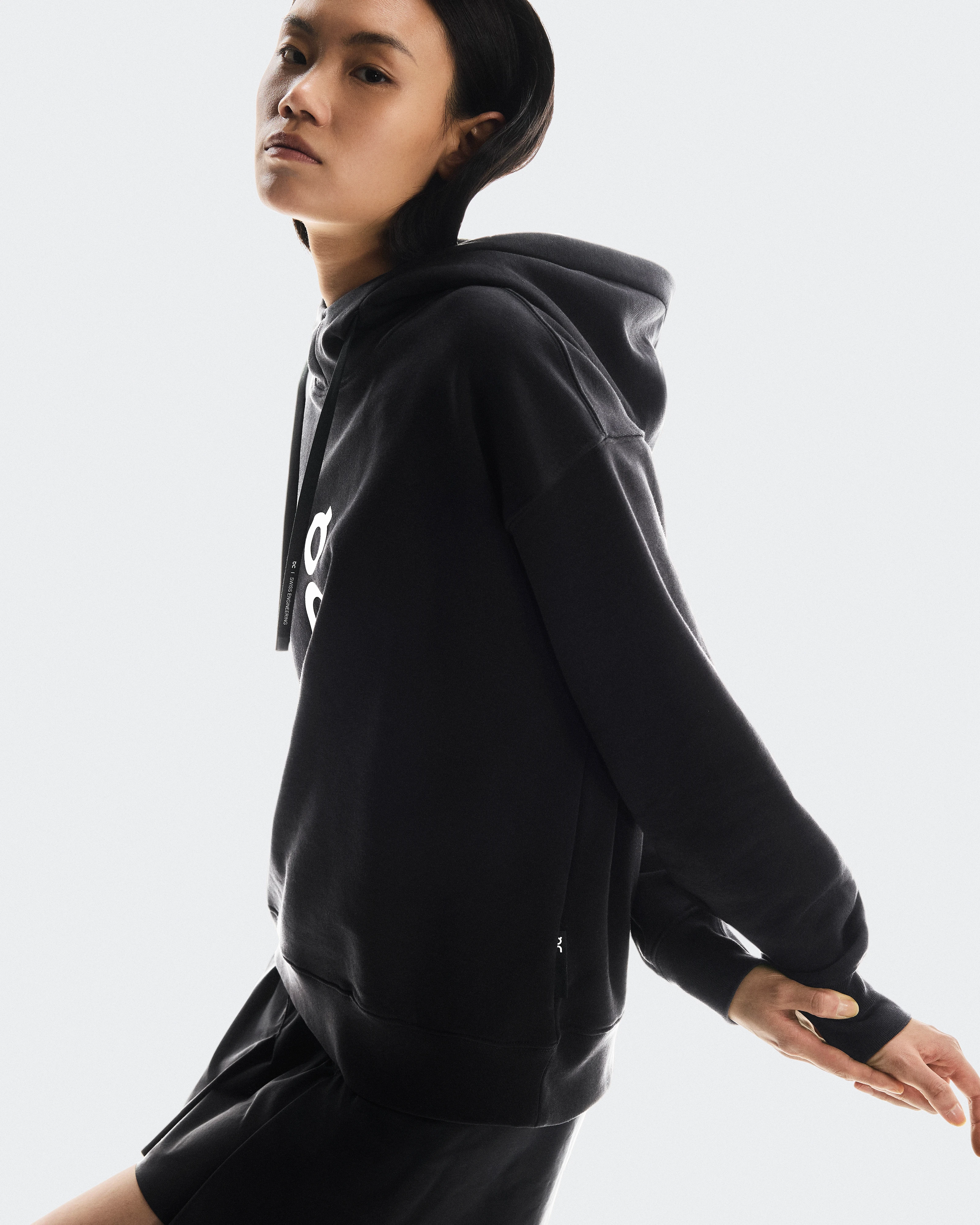 On Club Hoodie Tennis Black Femme Sweats à capuche et sweats