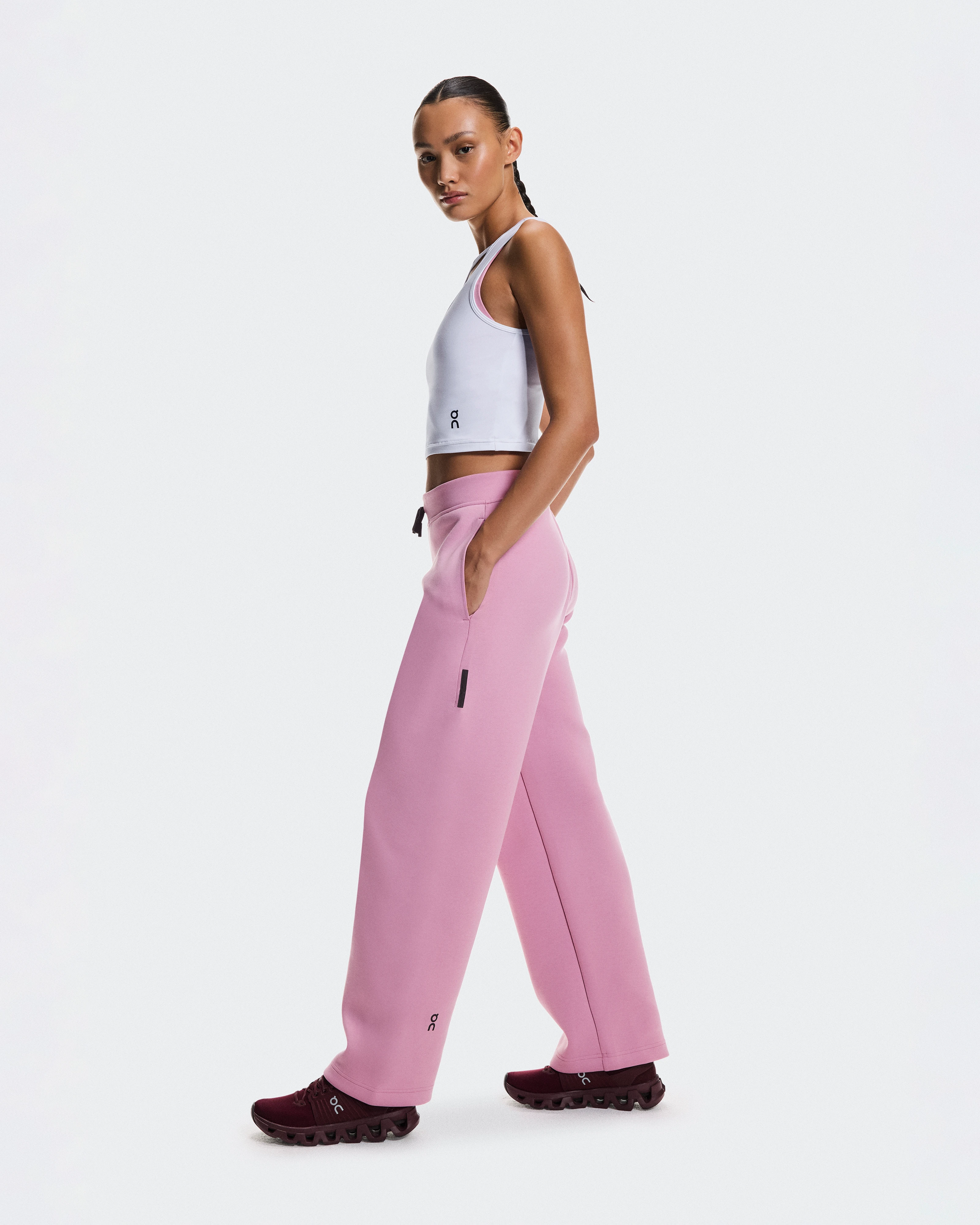 On Focus Tech Sweatpants Sakura Femme Pantalons
