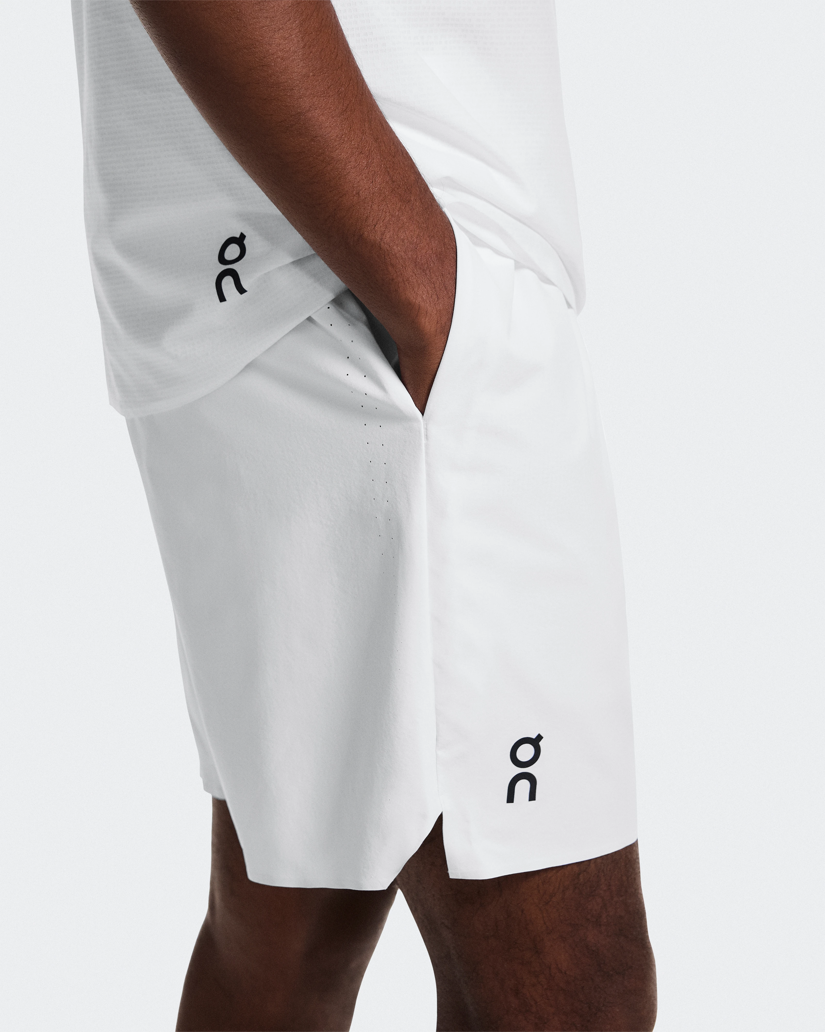On 7" Court Shorts White Homme Shorts