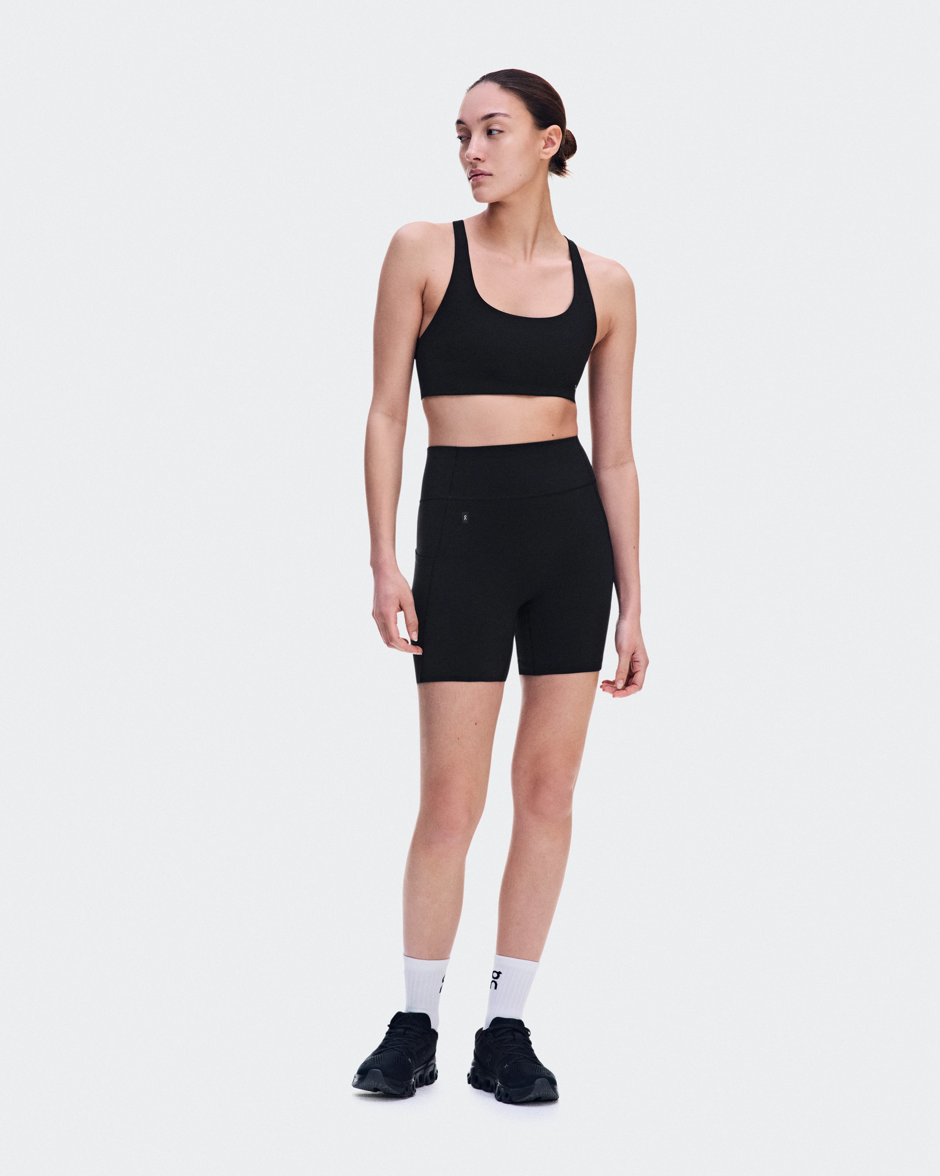 On Studio Leggings Short 6" Black Femme Leggings