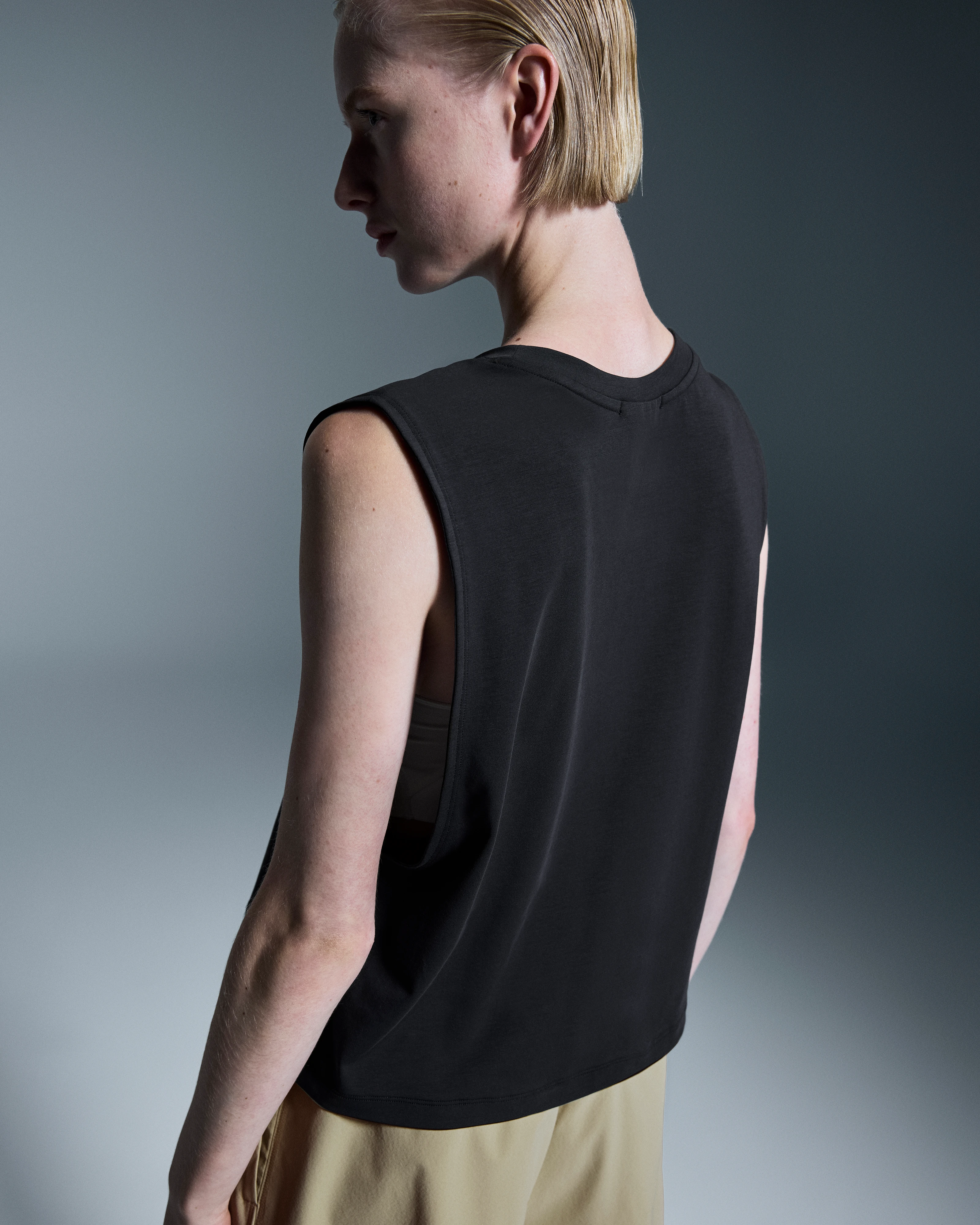 On Focus Crop Black Femme Hauts et t-shirts