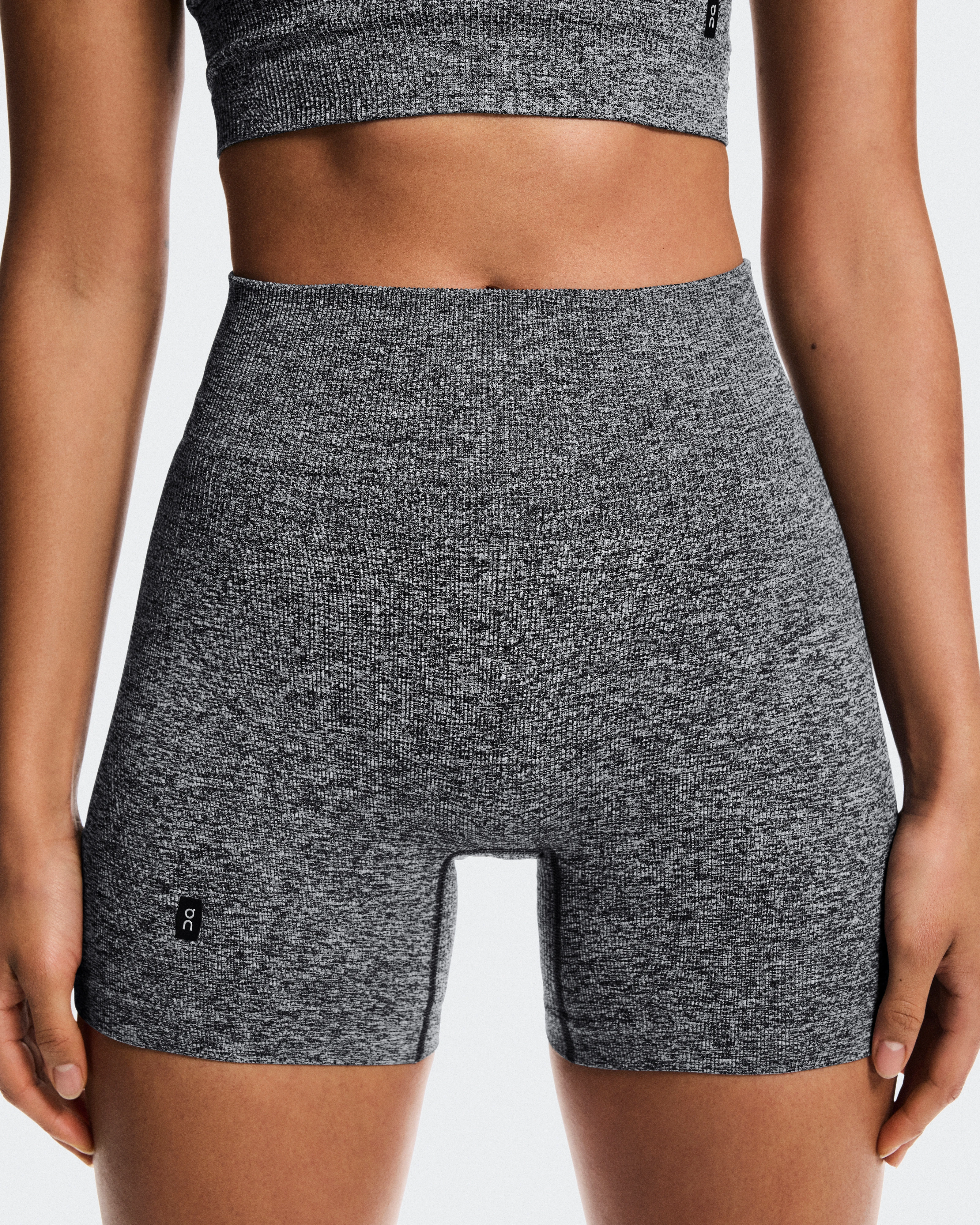 On Studio Knit Shorts Graphite Heather Femme Shorts
