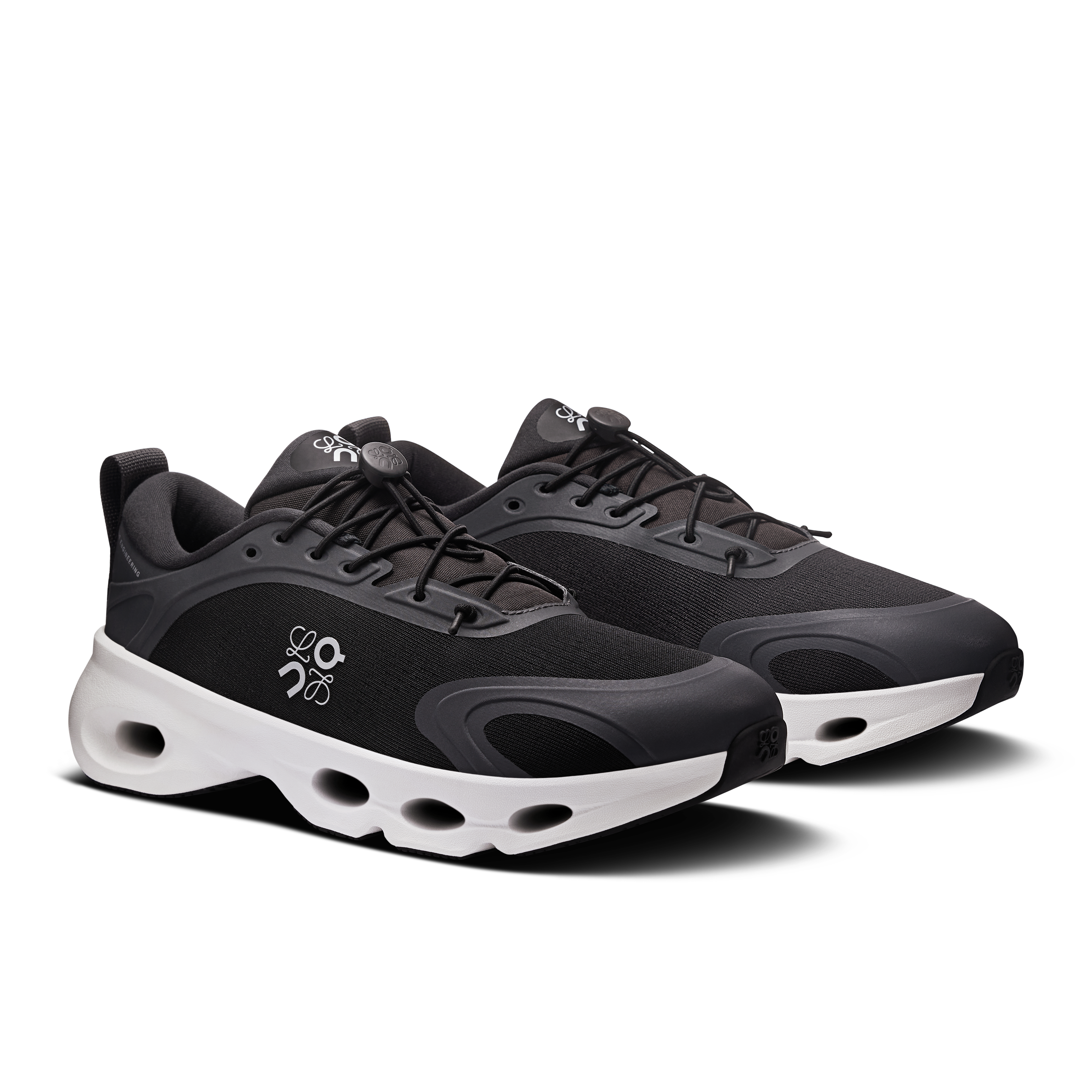 On Cloudsolo LOEWE Black & White Femme Active Life Chaussures