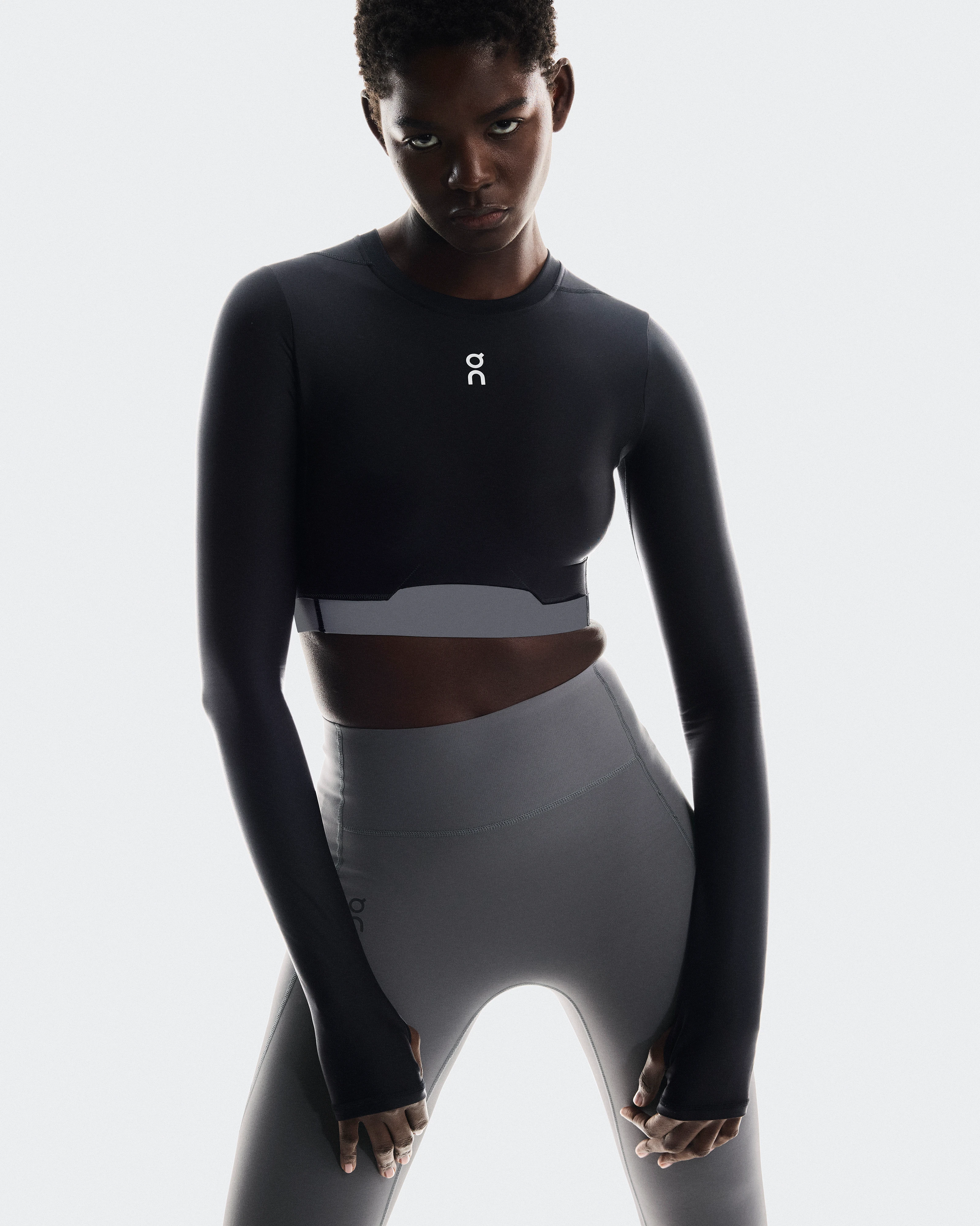 On Train Long Sleeve Crop Black Femme Hauts et t-shirts