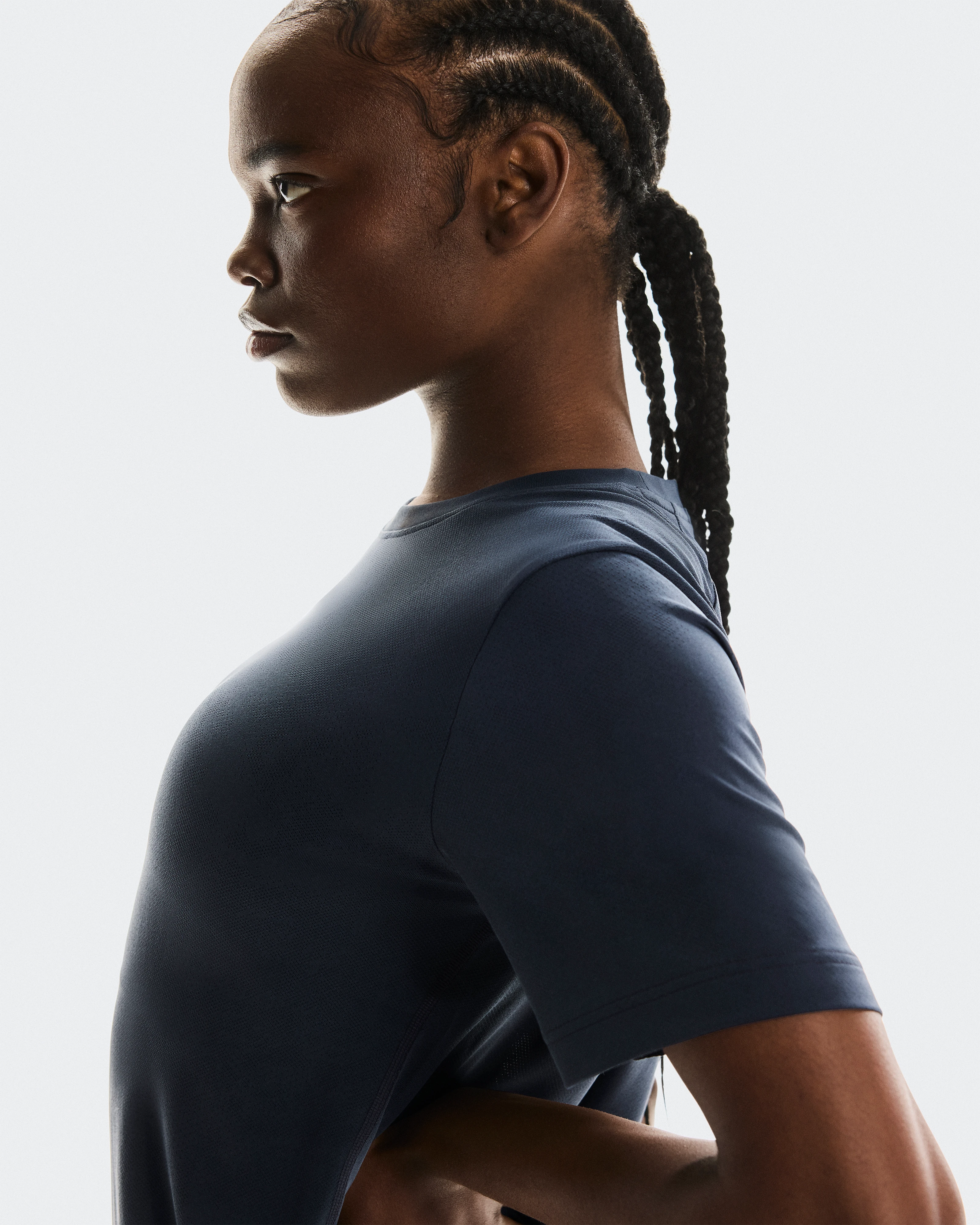 On Trail-T Navy Femme Hauts et t-shirts