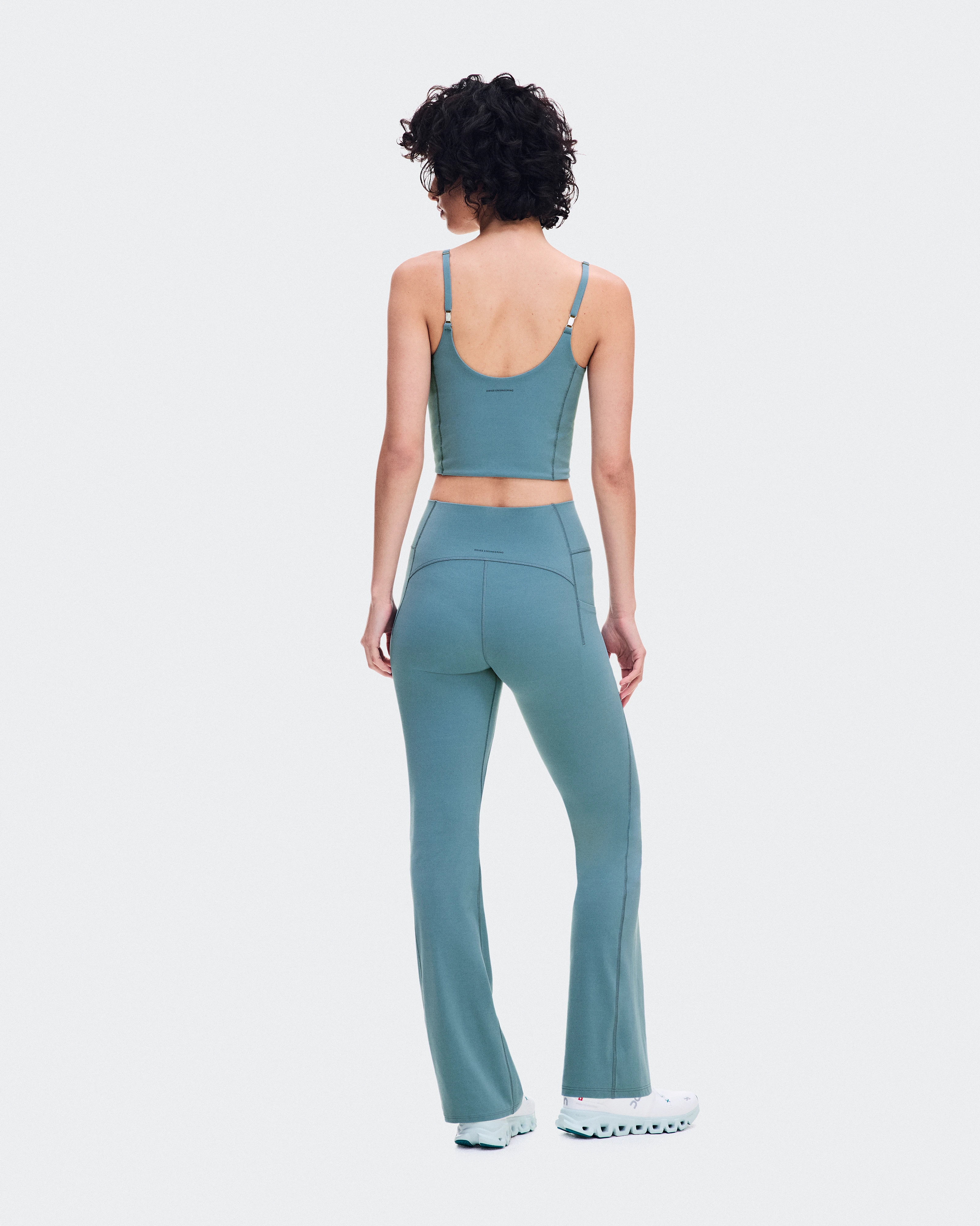 On Studio Flared Pants 30" Agave Femme Pantalons